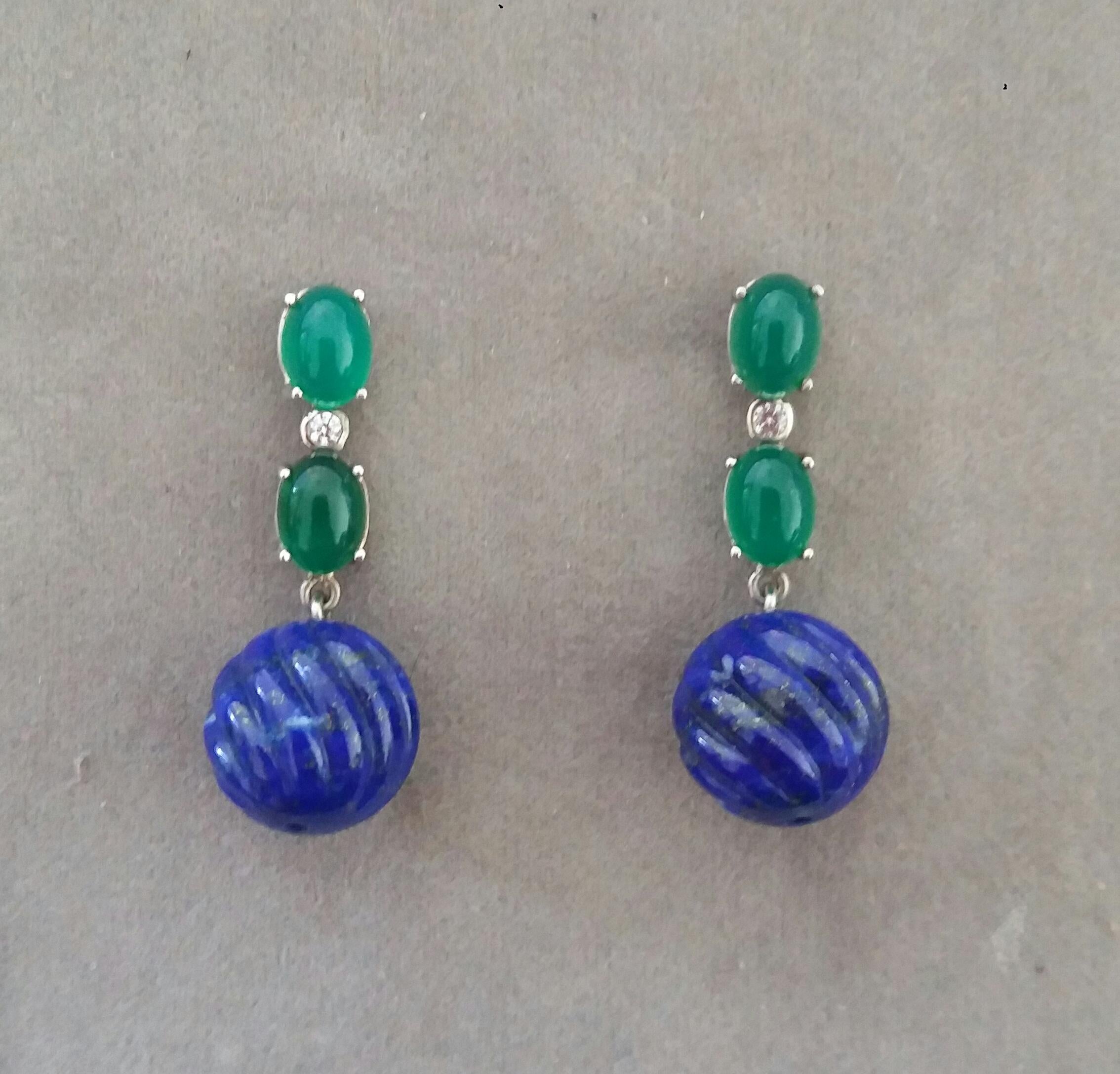 2 Green Onyx Oval Cabs Gold Diamonds Carved Lapis Lazuli Beads Dangle Earrings In Good Condition For Sale In Bangkok, TH