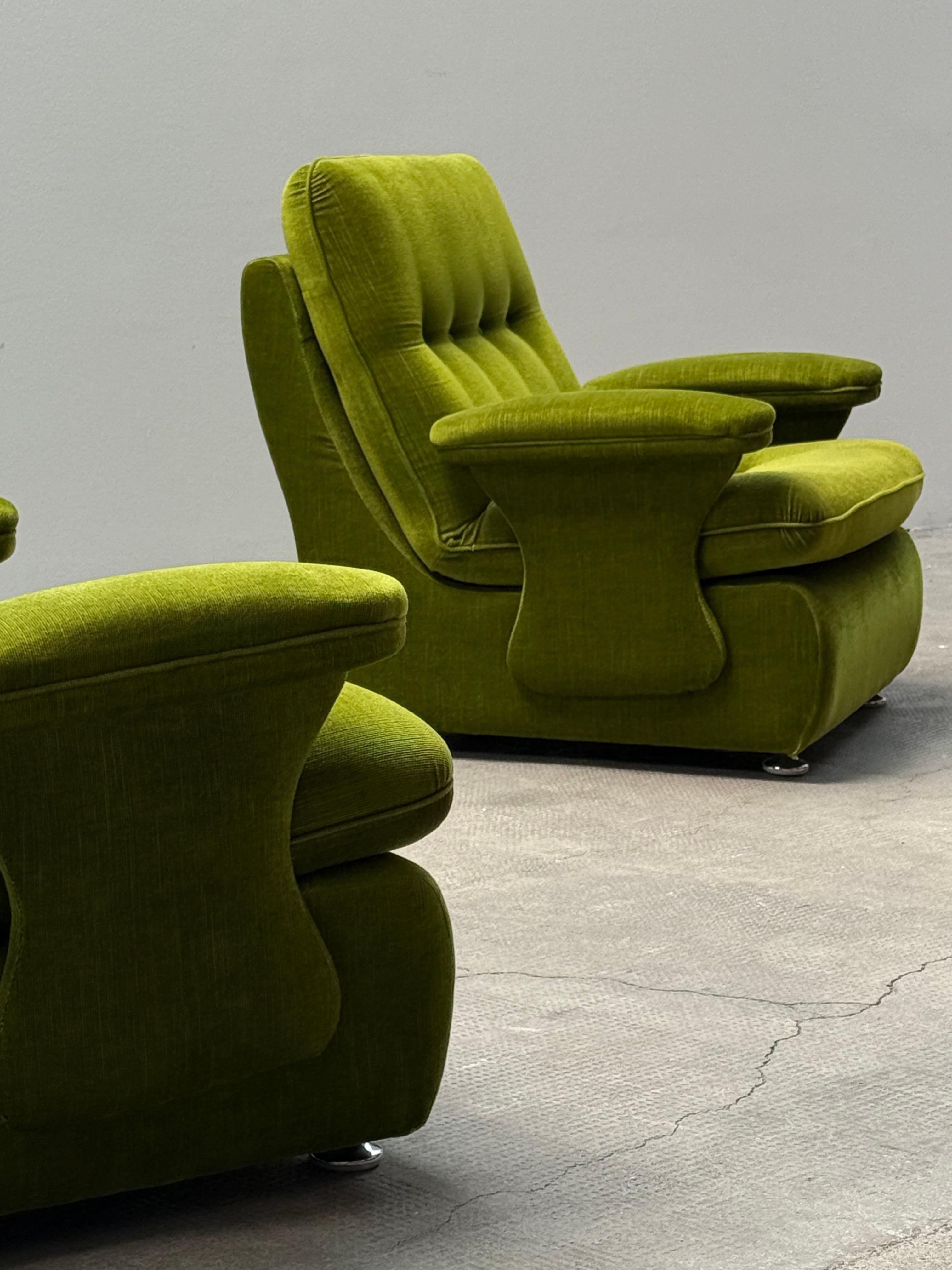 German 2 GREEN VELVET FUTURISM SPACE AGE ARMCHAIRS, GERMANY 1970s For Sale