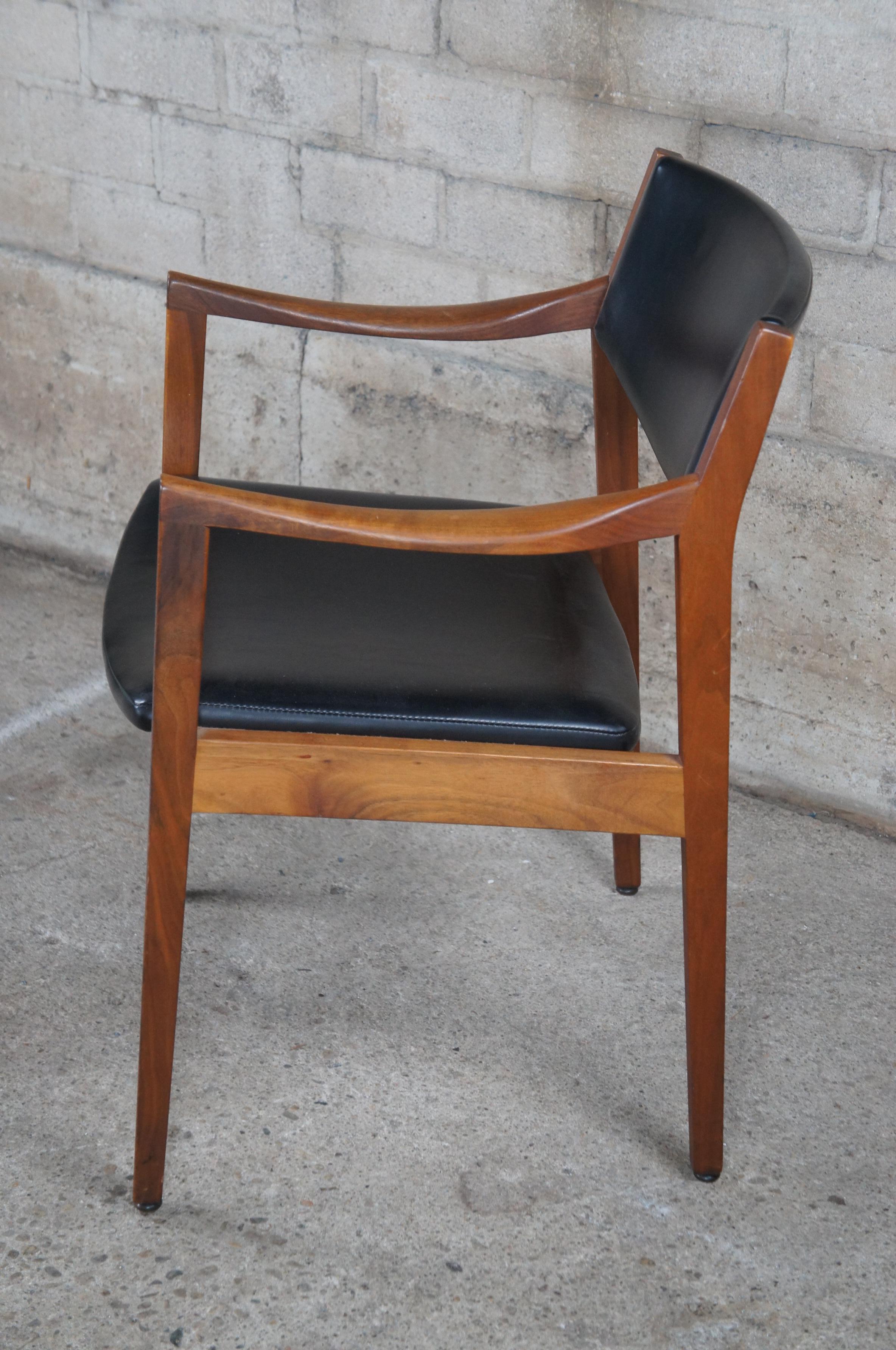 2 Gunlocke After Risom Mid Century Modern Danish Walnut & Leather Arms Chairs  For Sale 2