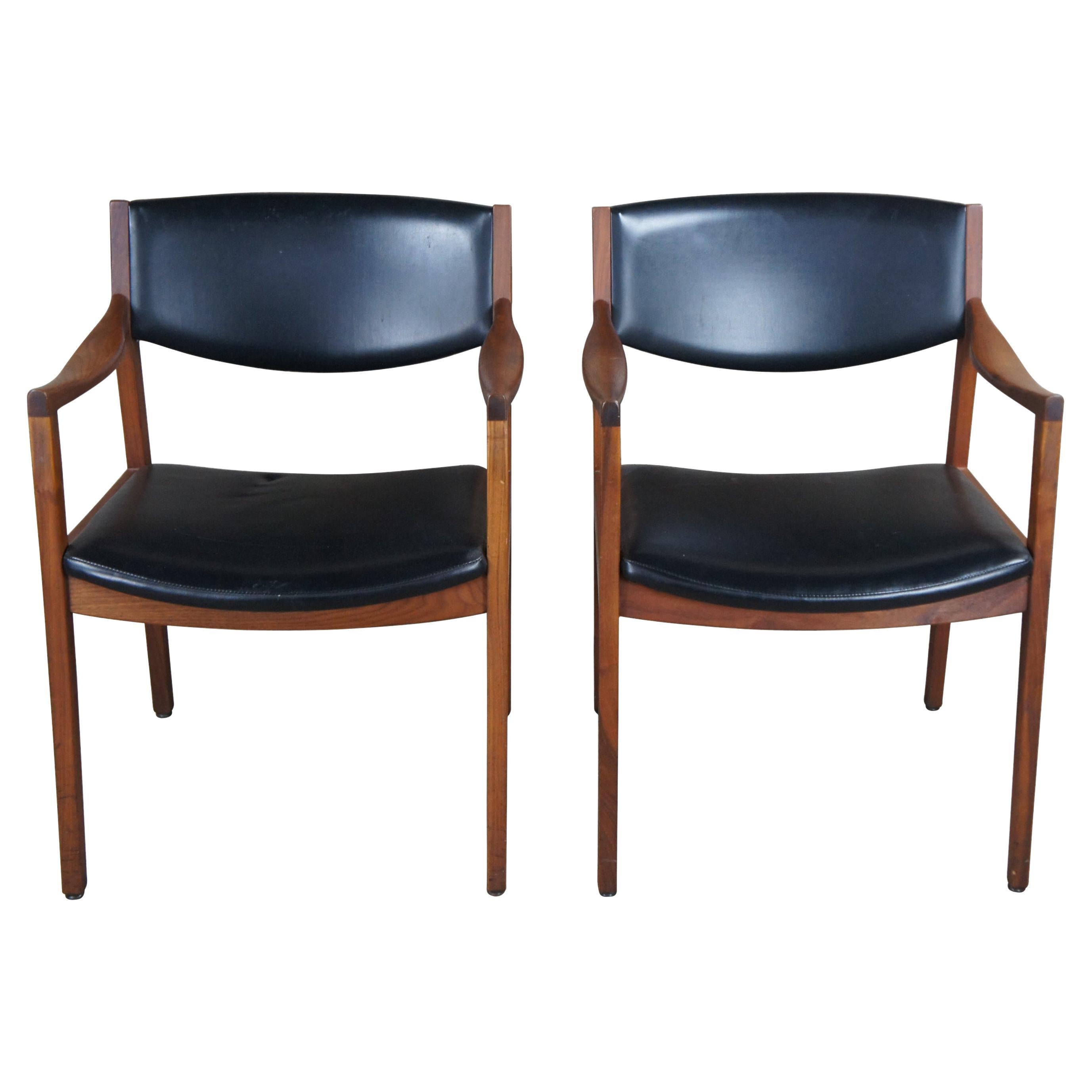 2 Gunlocke After Risom Mid Century Modern Danish Walnut & Leather Arms Chairs  For Sale