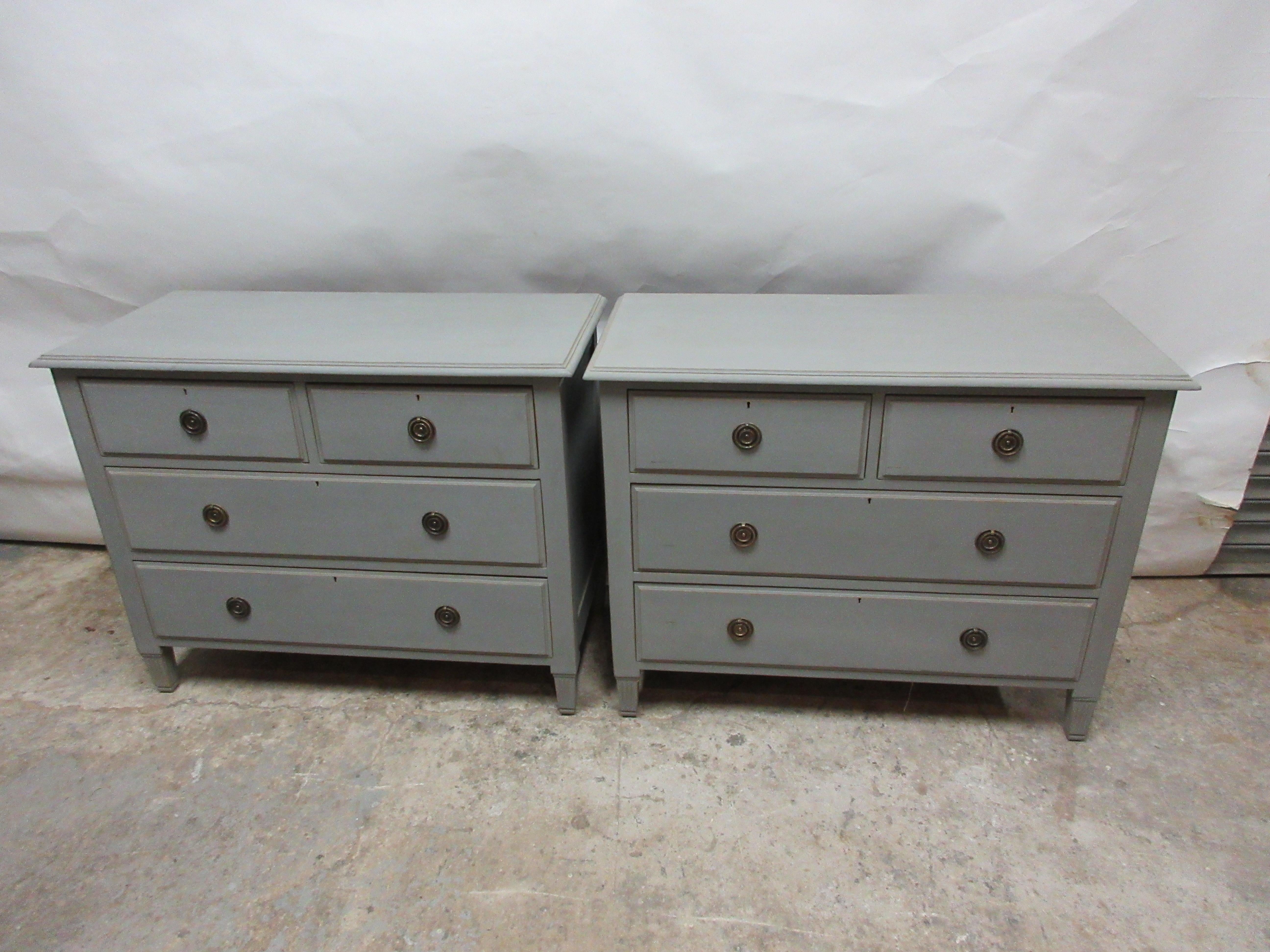 2 Gustavian Chest of Drawers In Good Condition In Hollywood, FL