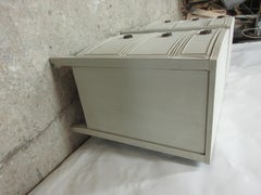 2 commodes à 3 tiroirs de style gustavien
