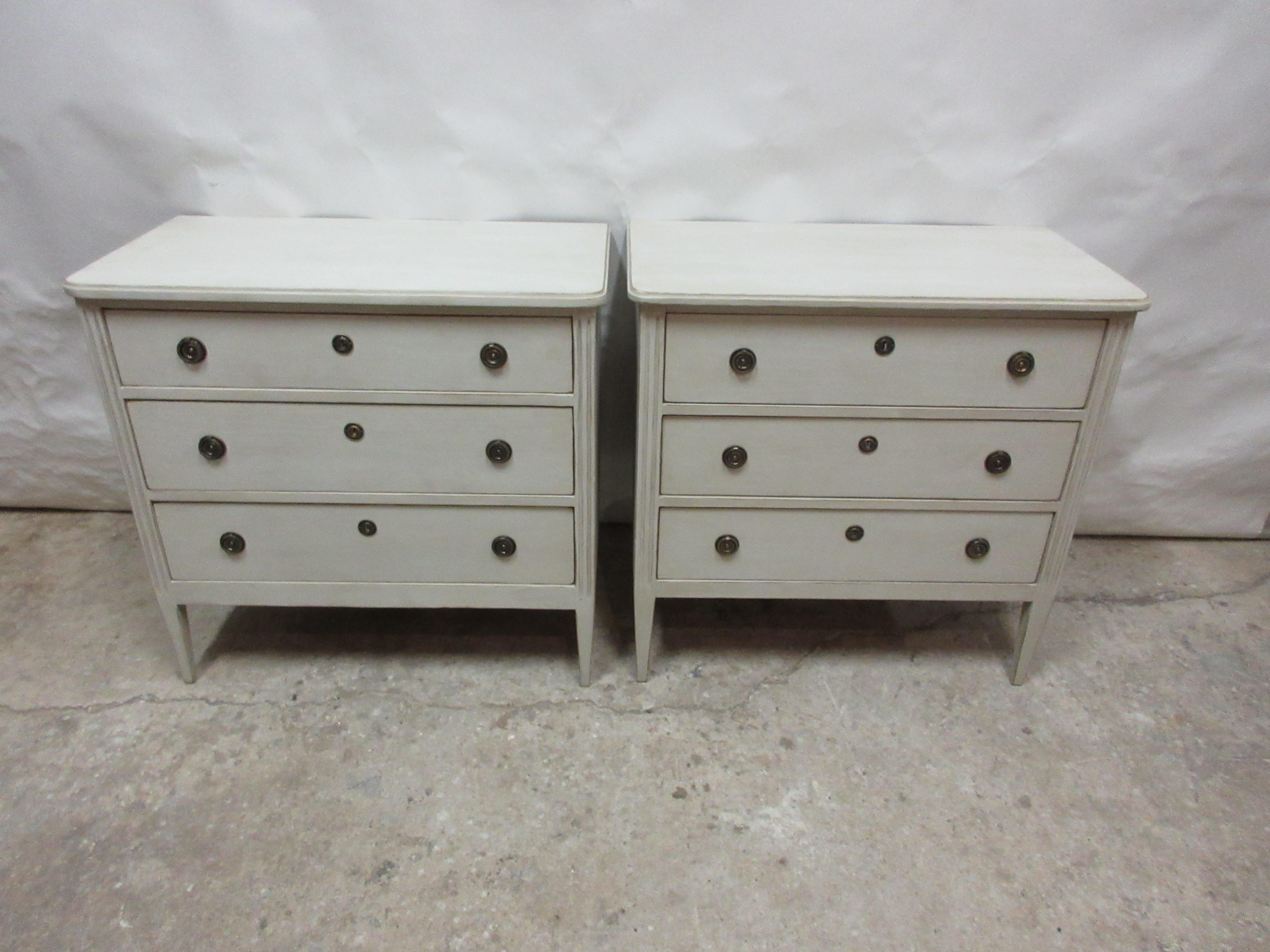 2 Gustavian Style 3 Drawer Chests In Good Condition In Hollywood, FL