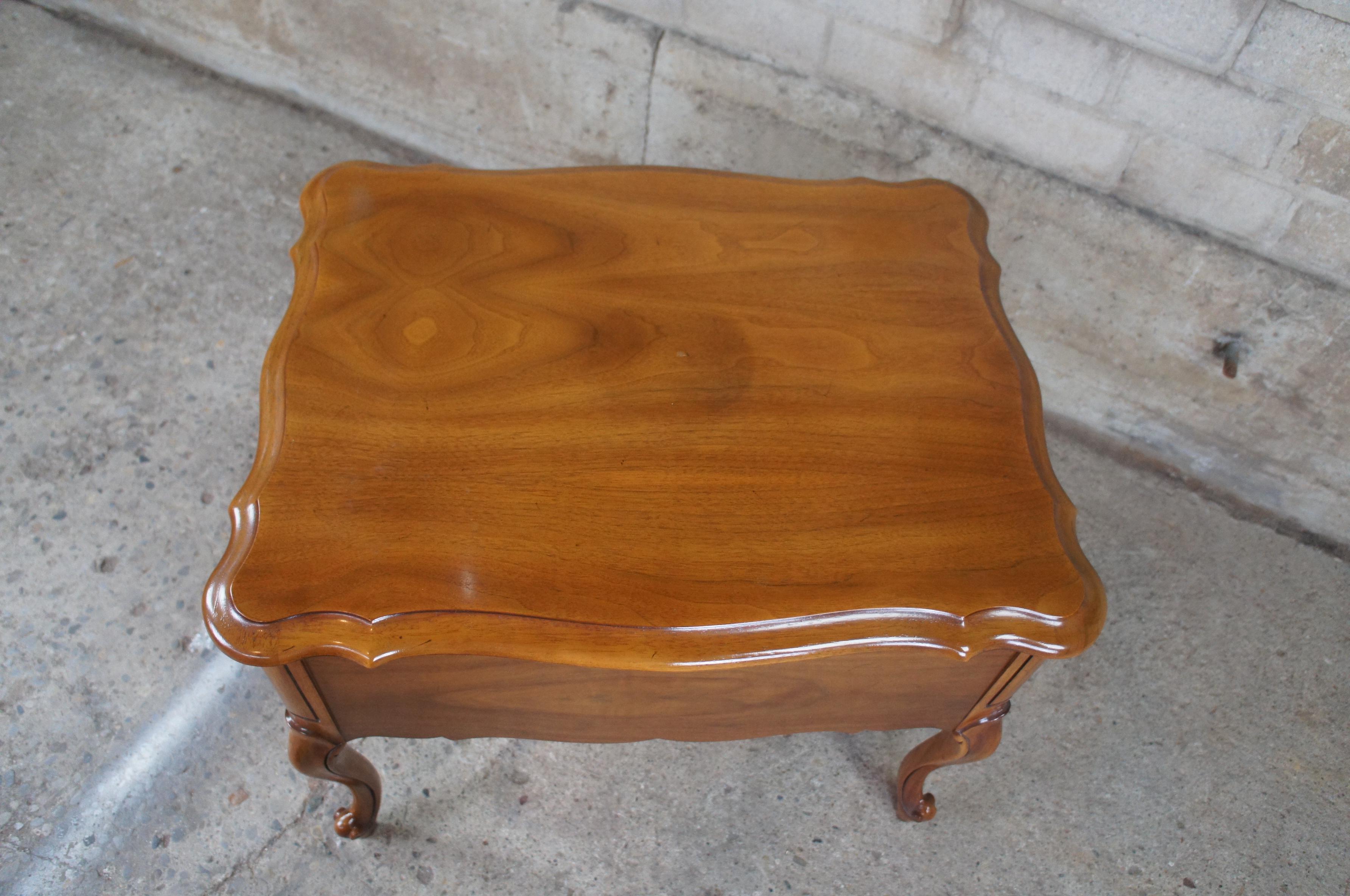 2 Hammary Maisonette French Louis XV Walnut Side End Table Nightstand Provincial 5
