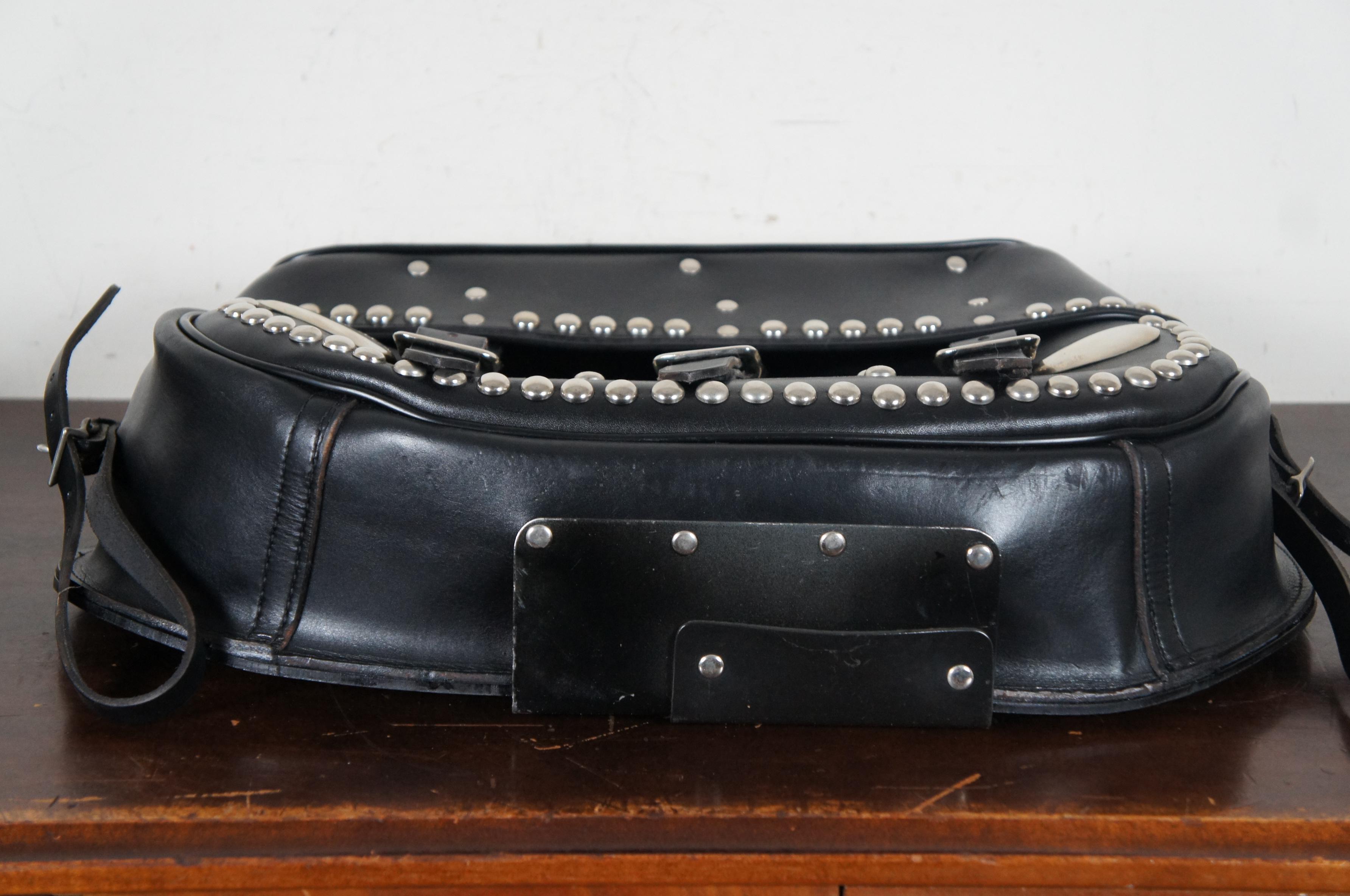 2 Harley Davidson OEM Knuckle Flat Panhead Black Studded Leather Saddlebags Pair In Good Condition In Dayton, OH
