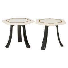 2 Mesas auxiliares hexagonales Harvey Probber de terrazo blanco e incrustaciones de bronce