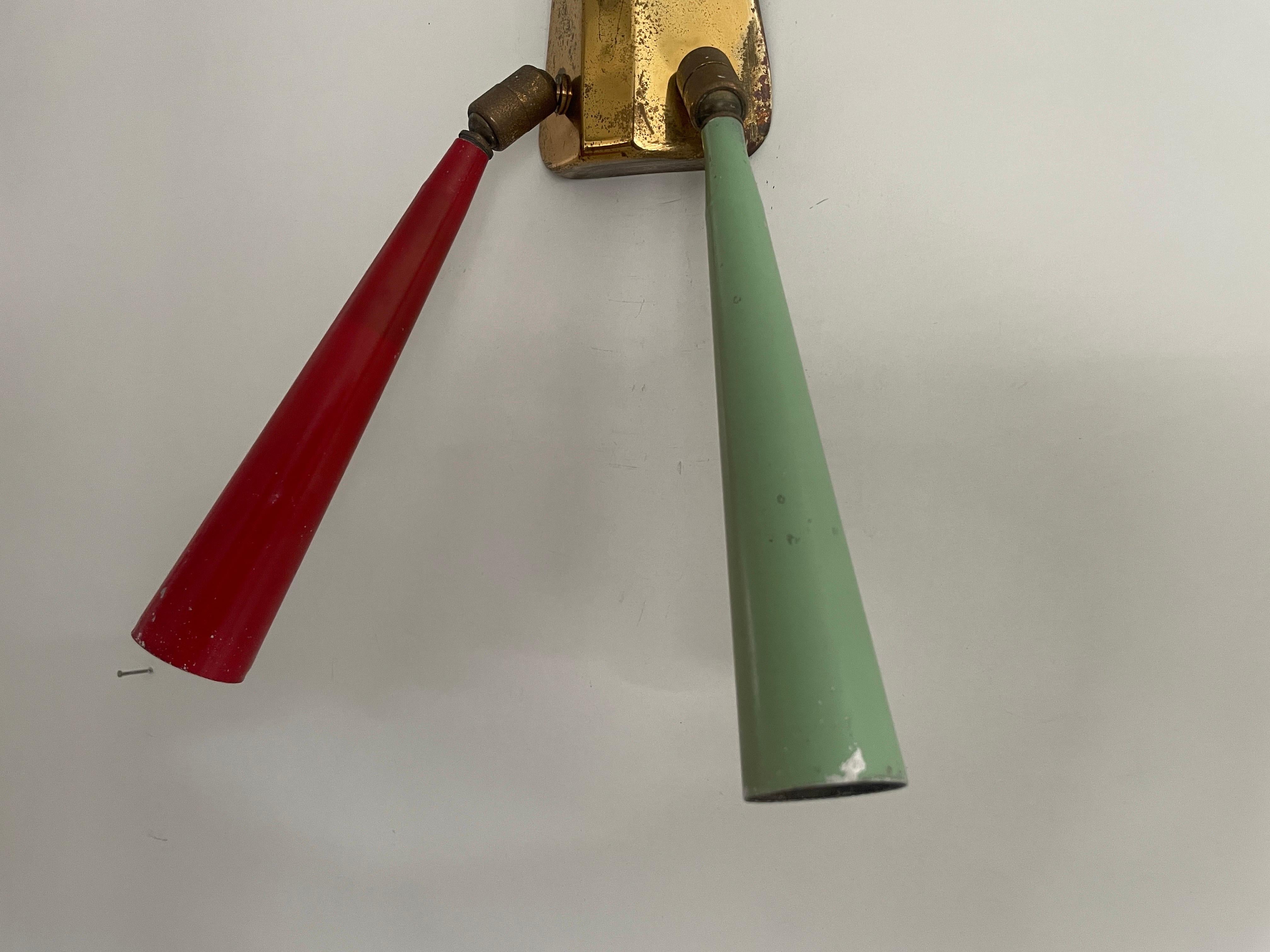 2-head Red and Green Brass Sputnik Wall Lamp, 1950s, Italy In Excellent Condition For Sale In Hagenbach, DE