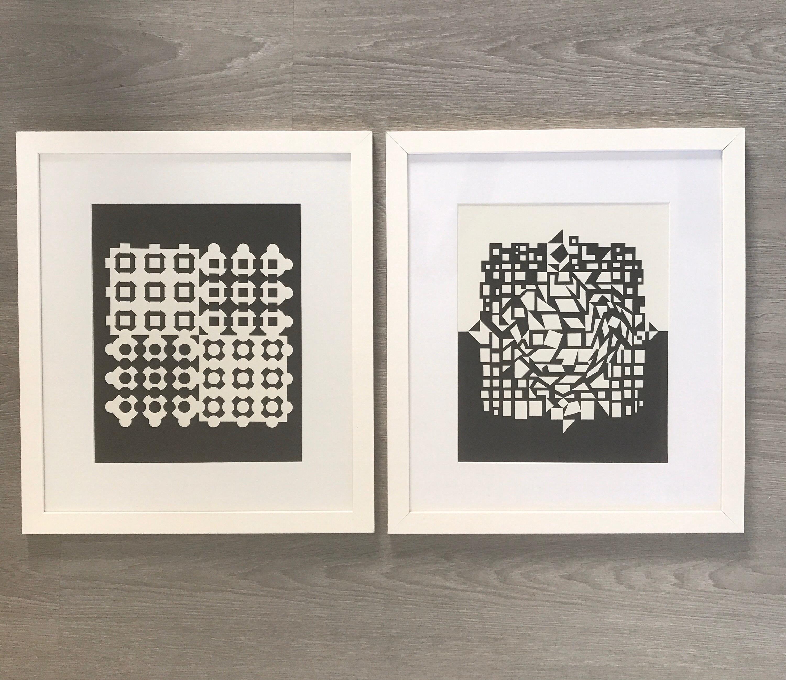 Black and White two heliogravure prints on paper from the Editions de Griffon 1971 by Victor Vasarely.
Print is 32cm x 28cm.
