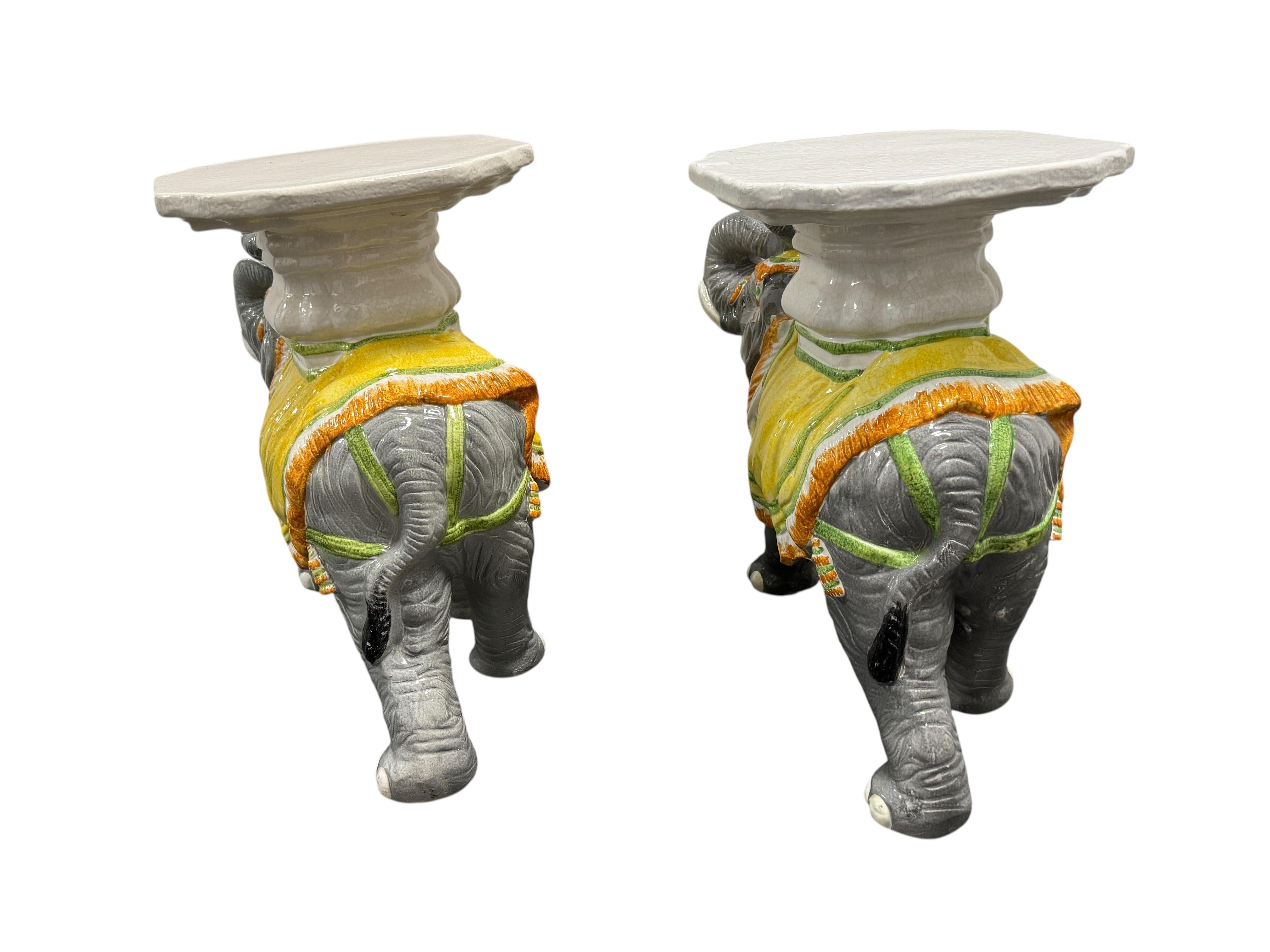 2 Hollywood Regency Italian Terracotta Elephant Garden Stool Plant Stand or Seat Bon état - En vente à Nuernberg, DE
