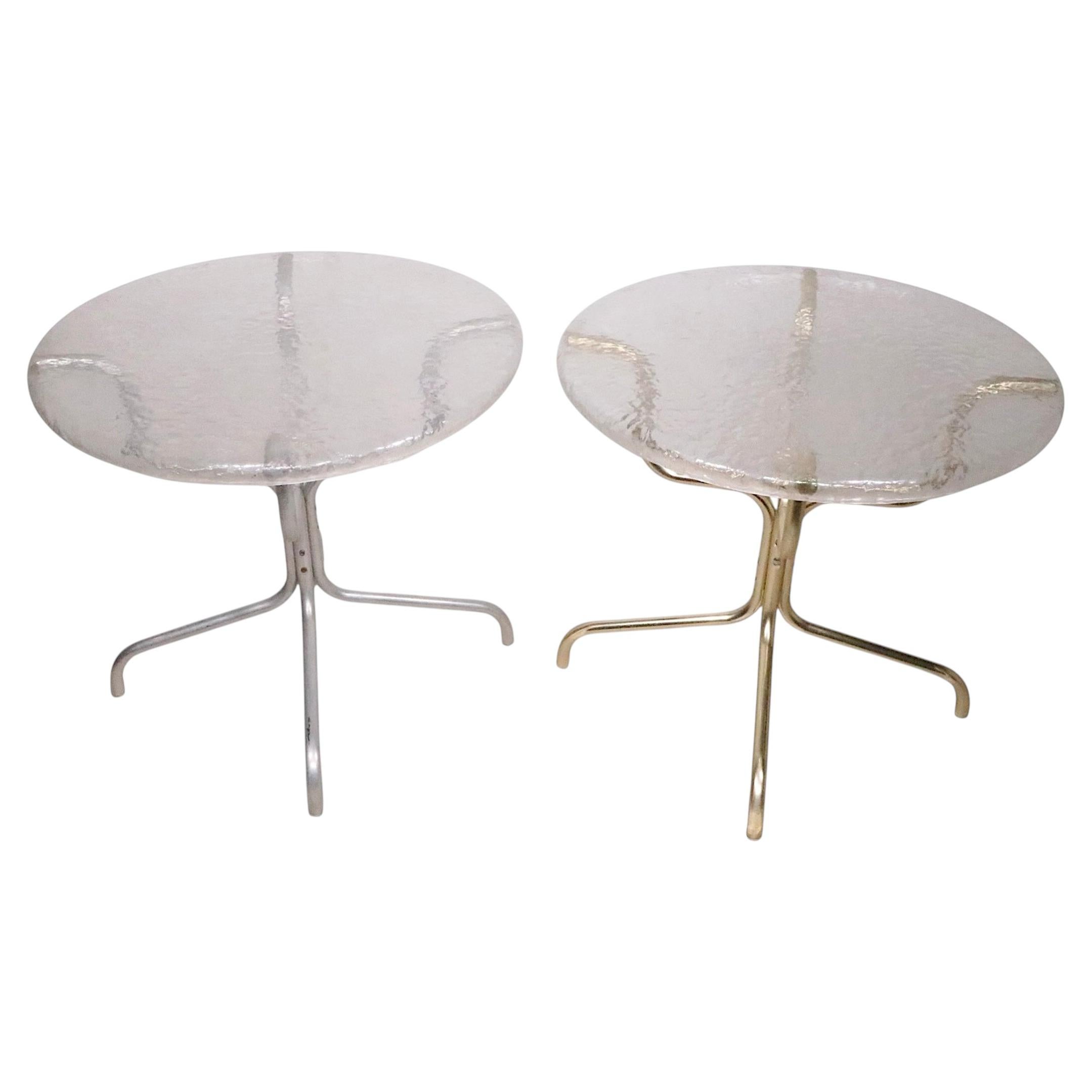 2 Hollywood Regency Patio Side Cocktail Drink Tables in Plastic and Metal For Sale