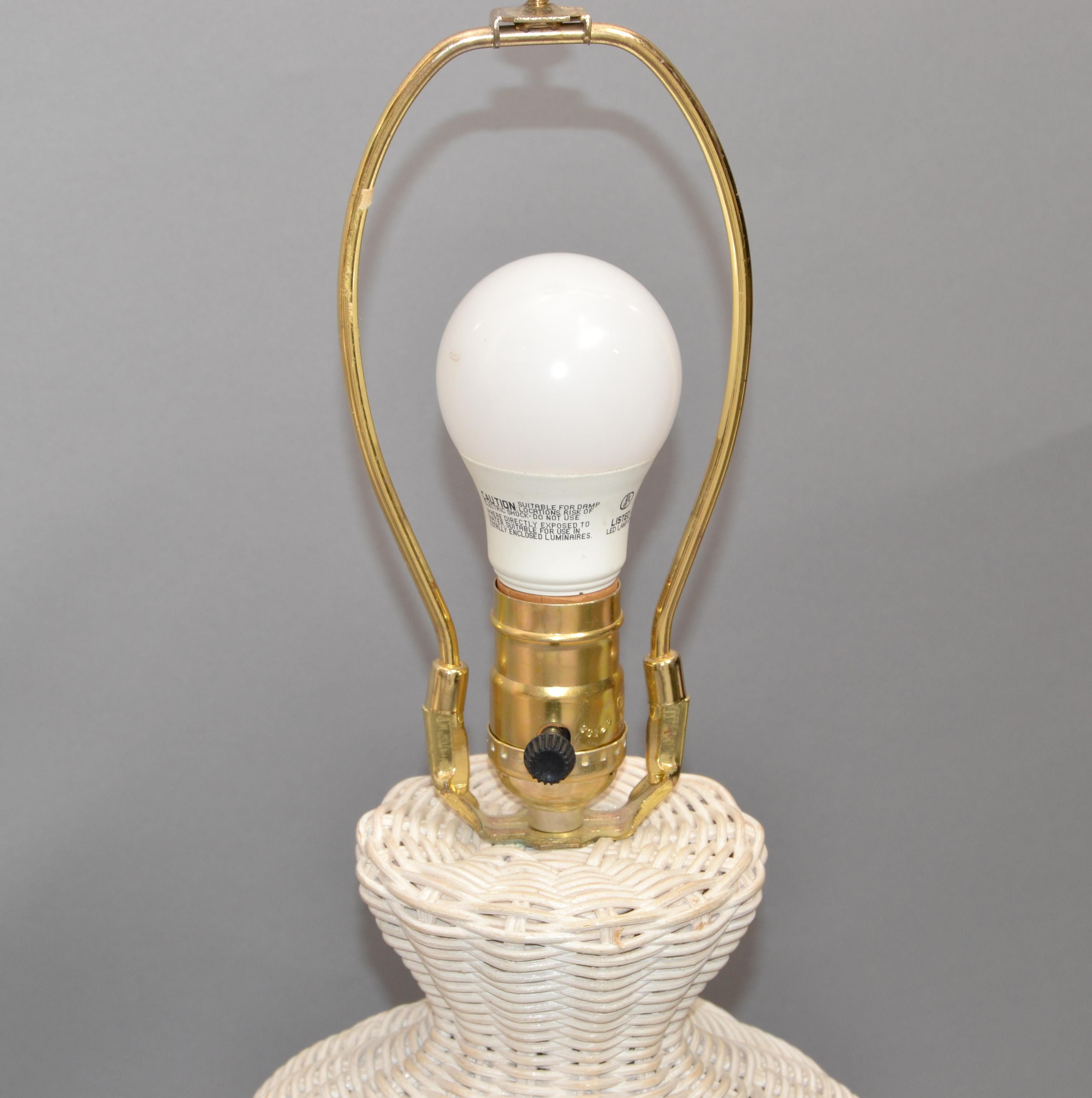 Brass 2 Hollywood Regency Vintage White Bleached Handwoven Wicker & Beaded Table Lamp For Sale