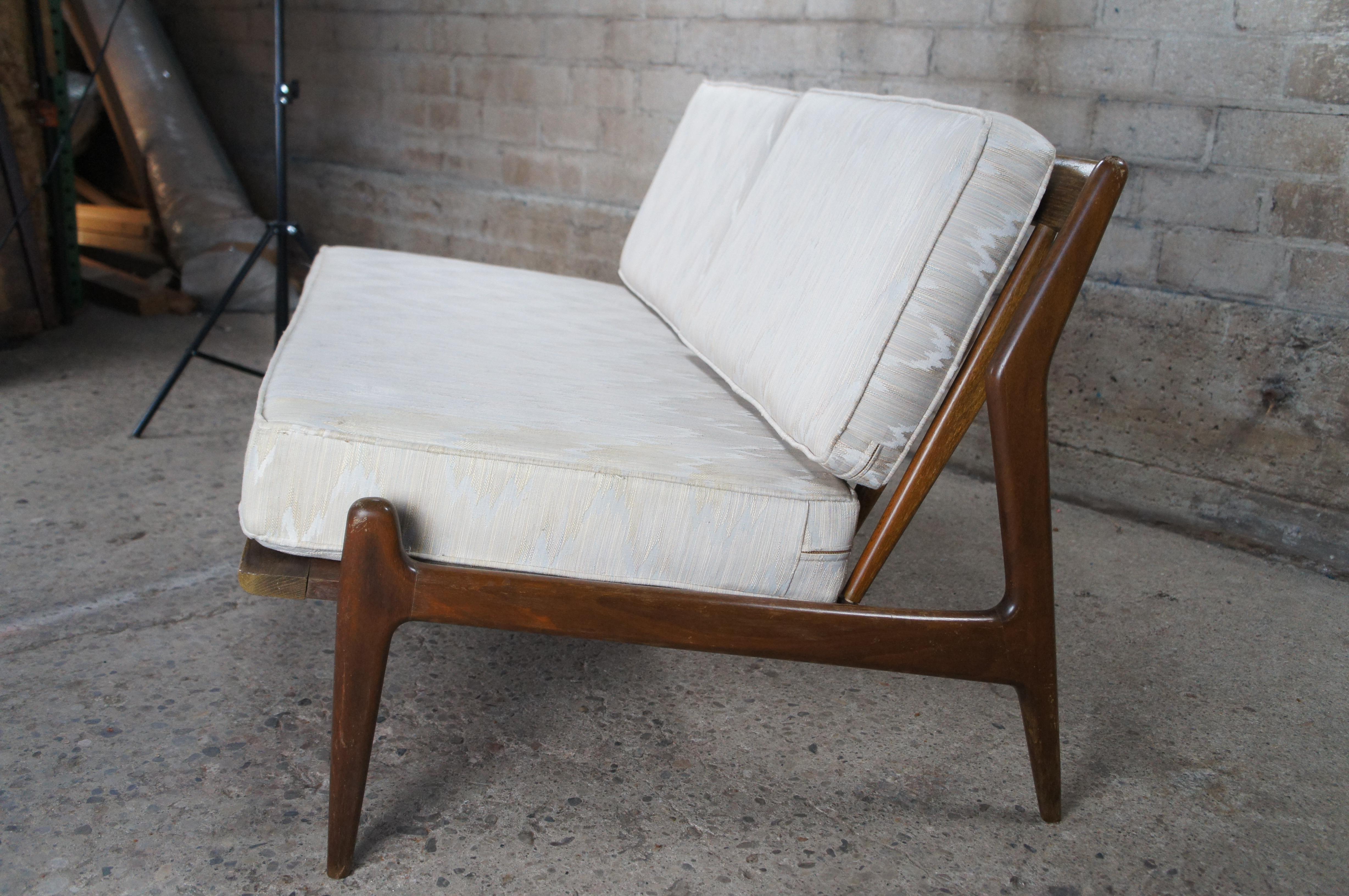 2 IB Koford Larsen Selig Danish Mid Century Modern Walnut Settee Sofa Love Seats en vente 2