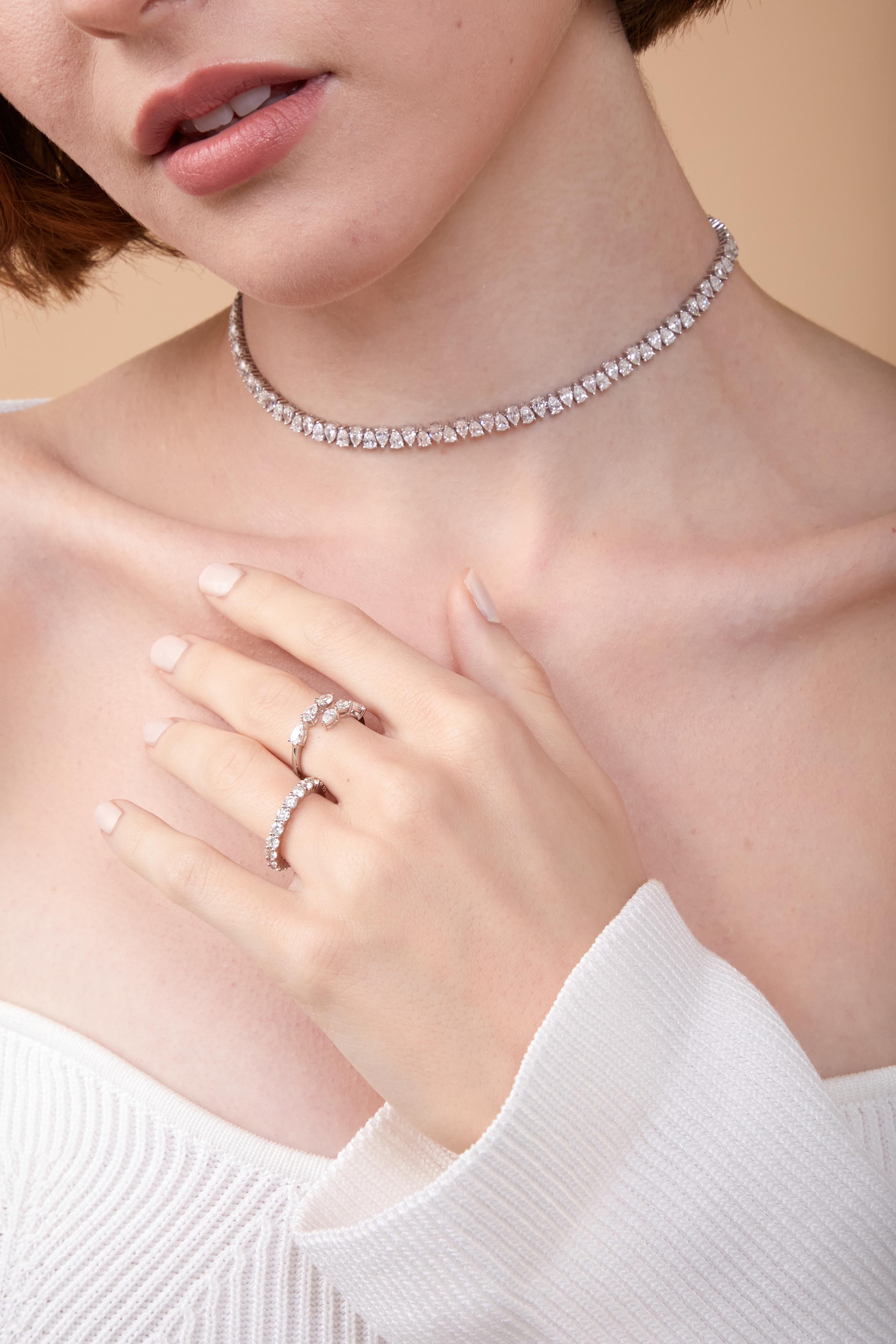 Tanisa Nahata 2 in 1 Twin Pear Shape Diamond Choker Halskette in 18KRG. (Moderne) im Angebot
