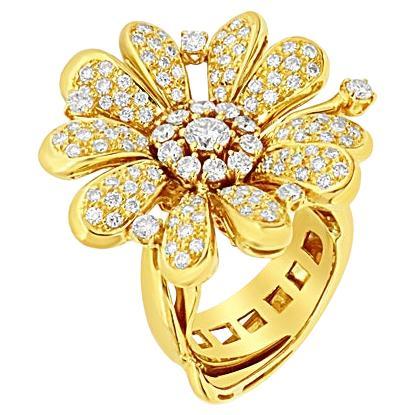 2-in-1 White Diamond Daisy Ring & Pendant in 18 Kt Yellow Gold For Sale