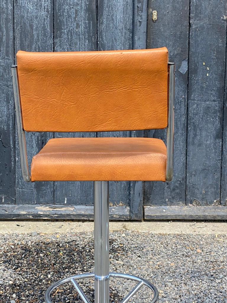 Late 20th Century 2 Industrial, 'mancave' Very Comfortable Swivel Barstools 1970's, Belgium For Sale
