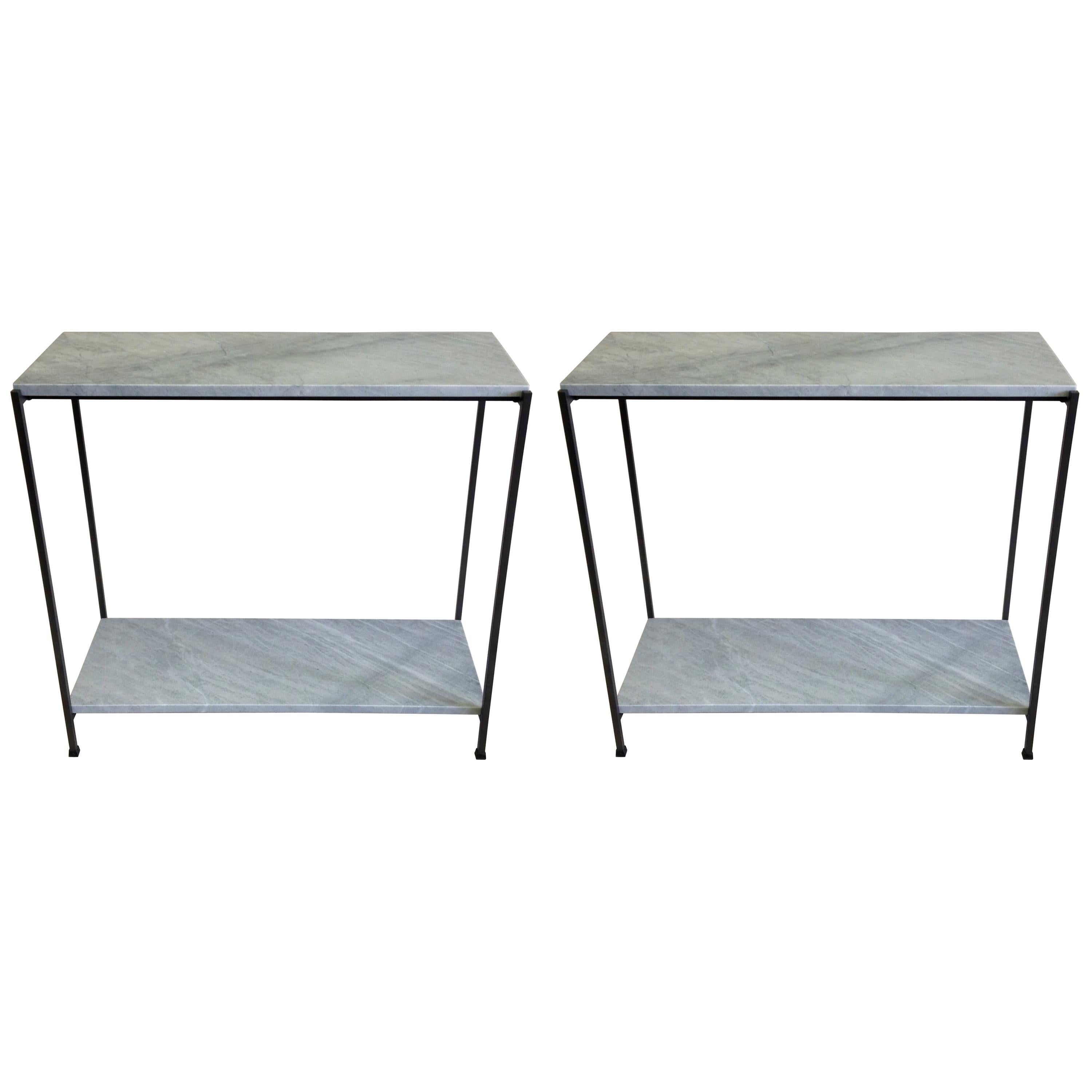 2 italienische minimalistische Konsolen/Sofatische aus Eisen und Marmor, attr. Antonio Citterio
