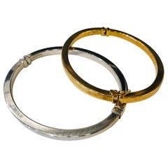 2 Italian Stamped 18-Karat Yellow and White Gold Bangles / Bracelet with Clasps