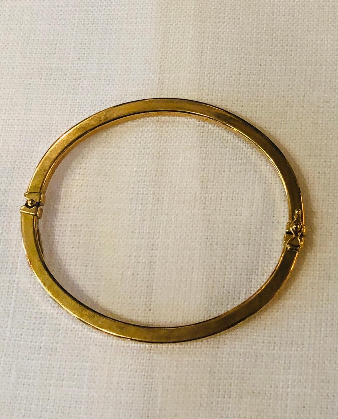 2 Italian Stamped 18-Karat Yellow and White Gold Bangles / Bracelet with Clasps In Good Condition For Sale In Houston, TX