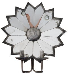 2 Paire d'appliques murales japonaises à deux bougies en étain antique avec miroir et fleur de soleil