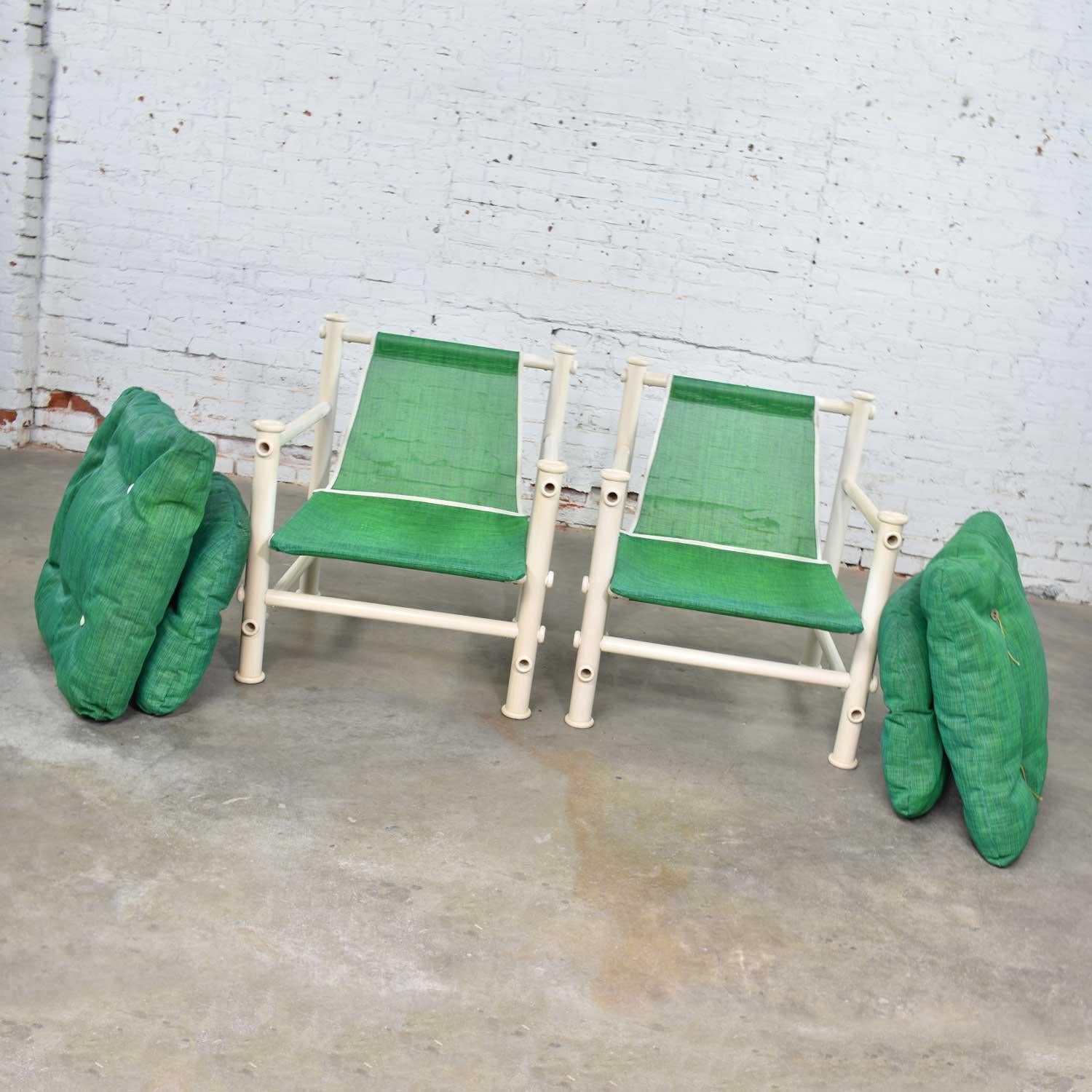 2 Jerry Johnson Landes PVC Outdoor Idyllwild Lounge Chairs Green Mesh Upholstery In Good Condition For Sale In Topeka, KS