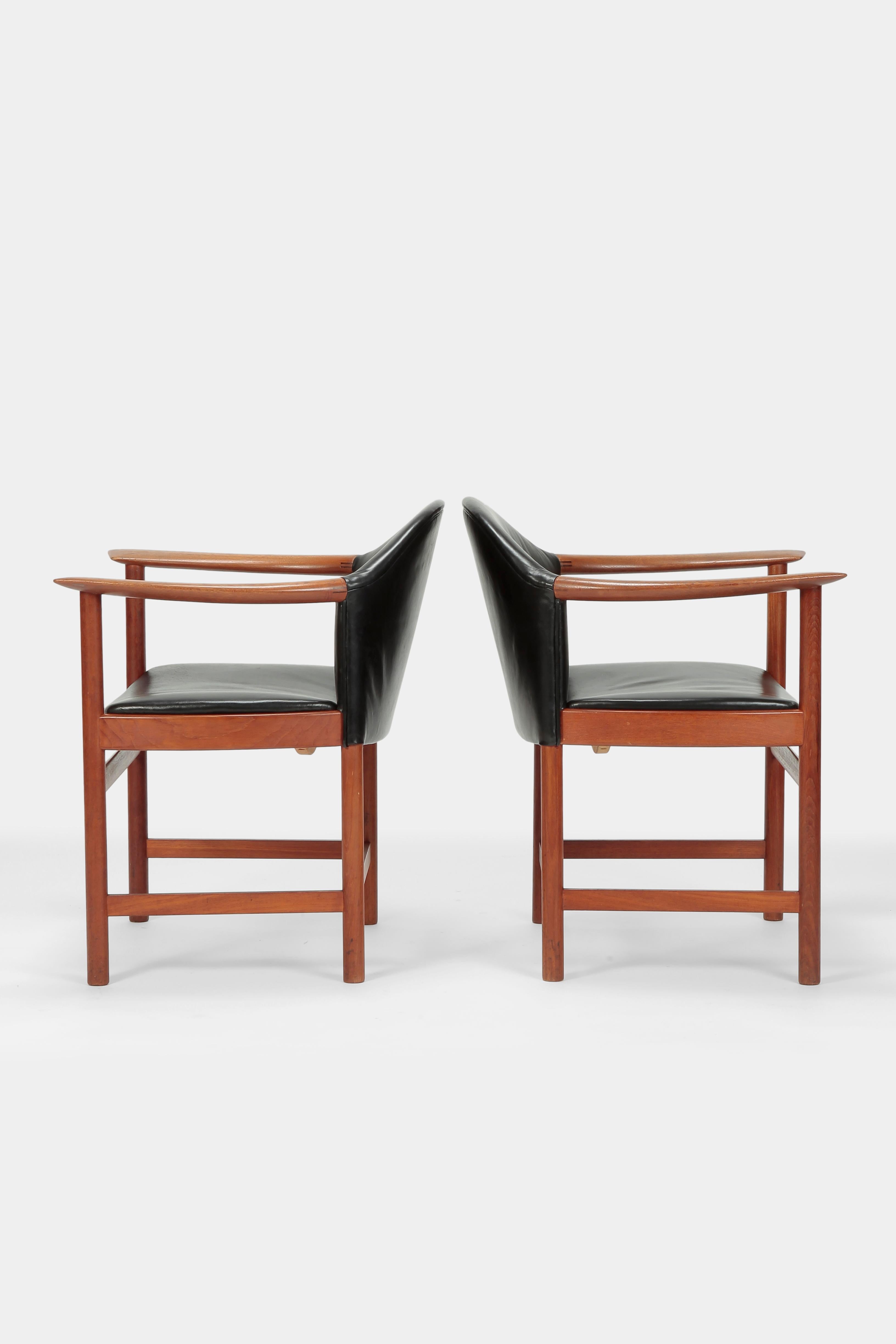 Mid-Century Modern 2 Kai Lyngfeldt Larsen Chairs Denmark, 1960s For Sale