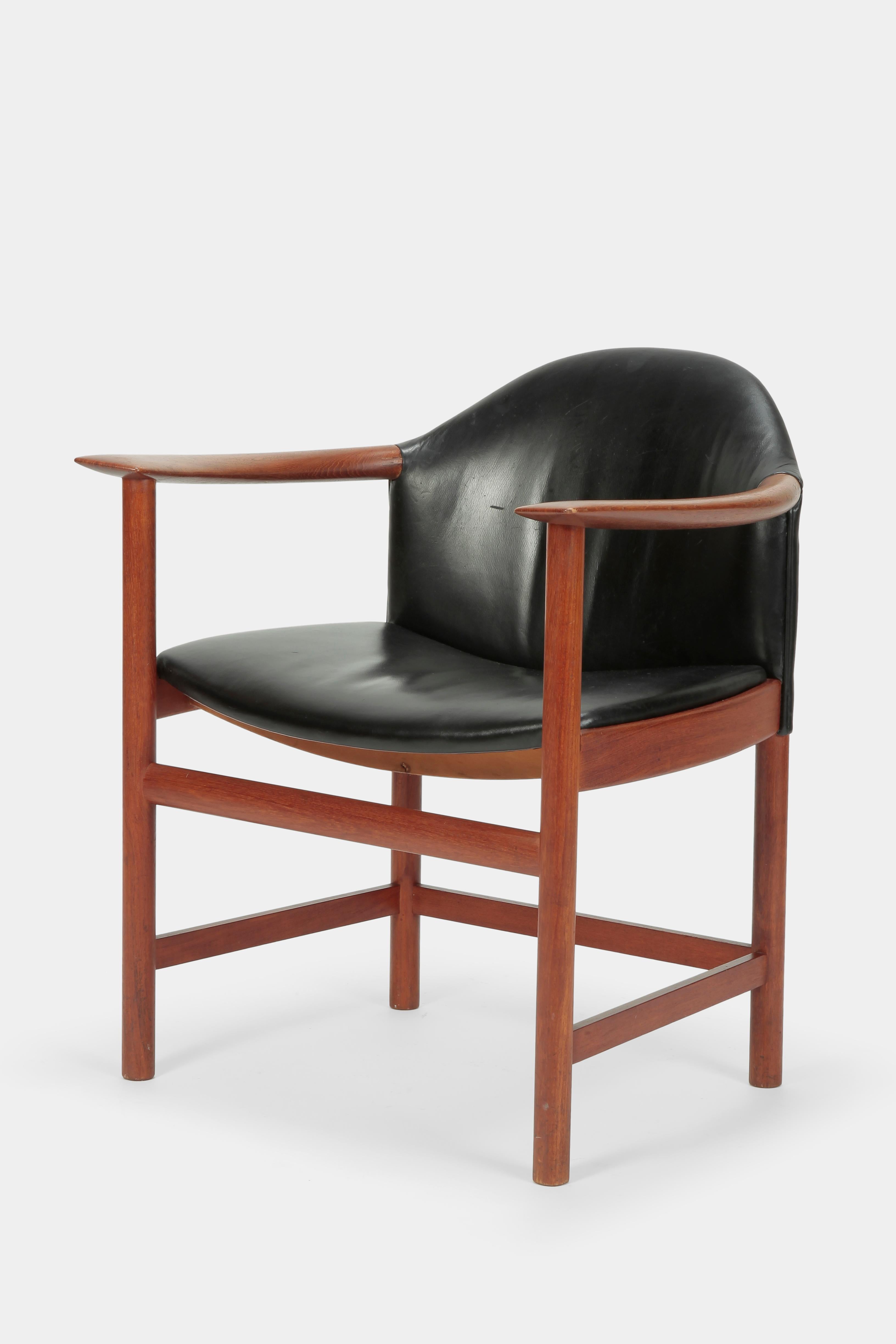 2 Kai Lyngfeldt Larsen Chairs Denmark, 1960s In Good Condition For Sale In Basel, CH