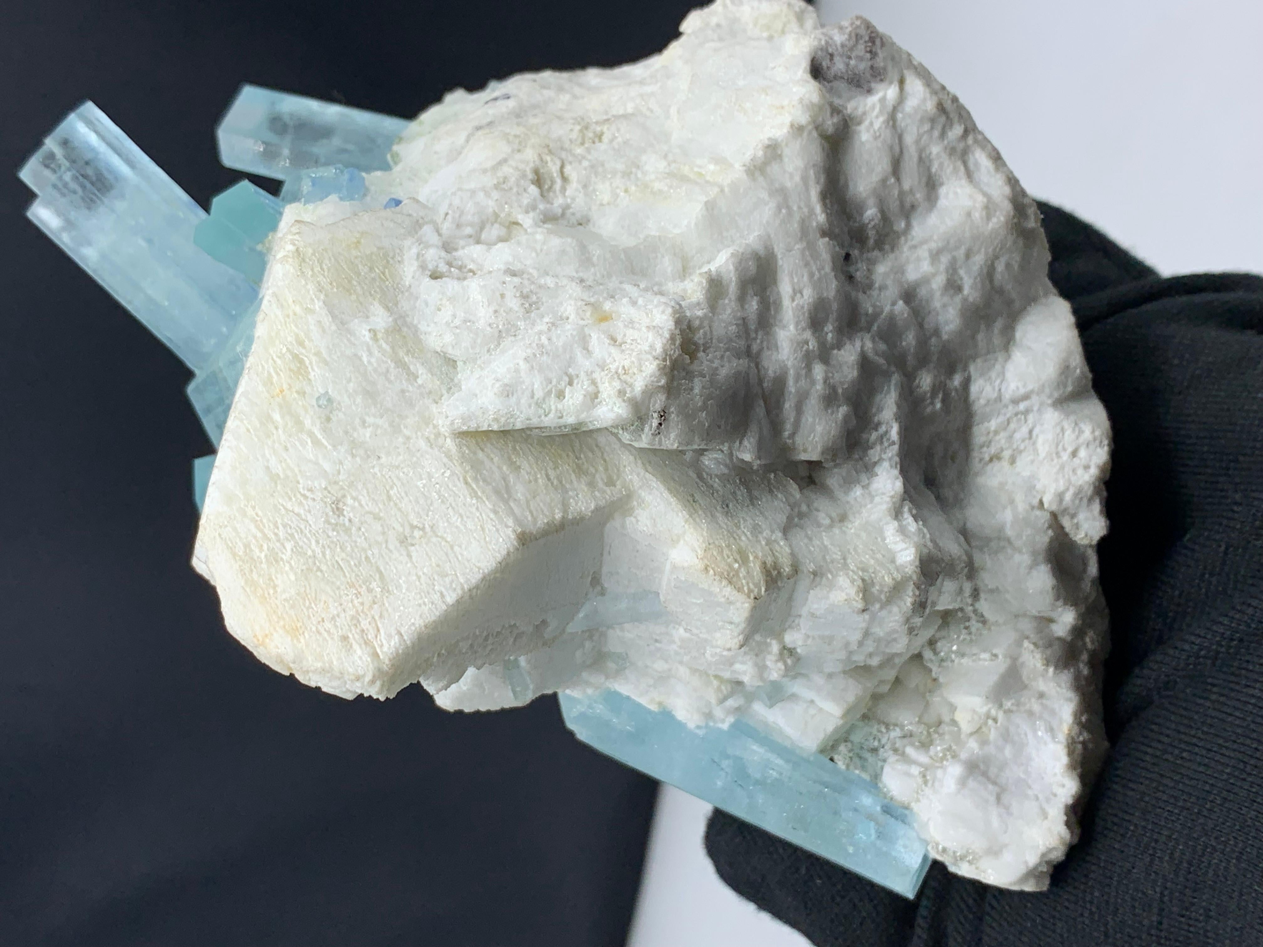 2 kg Plus Pretty Aquamarine Crystal Bunch Attach With Feldspar From Pakistan  In Good Condition For Sale In Peshawar, PK