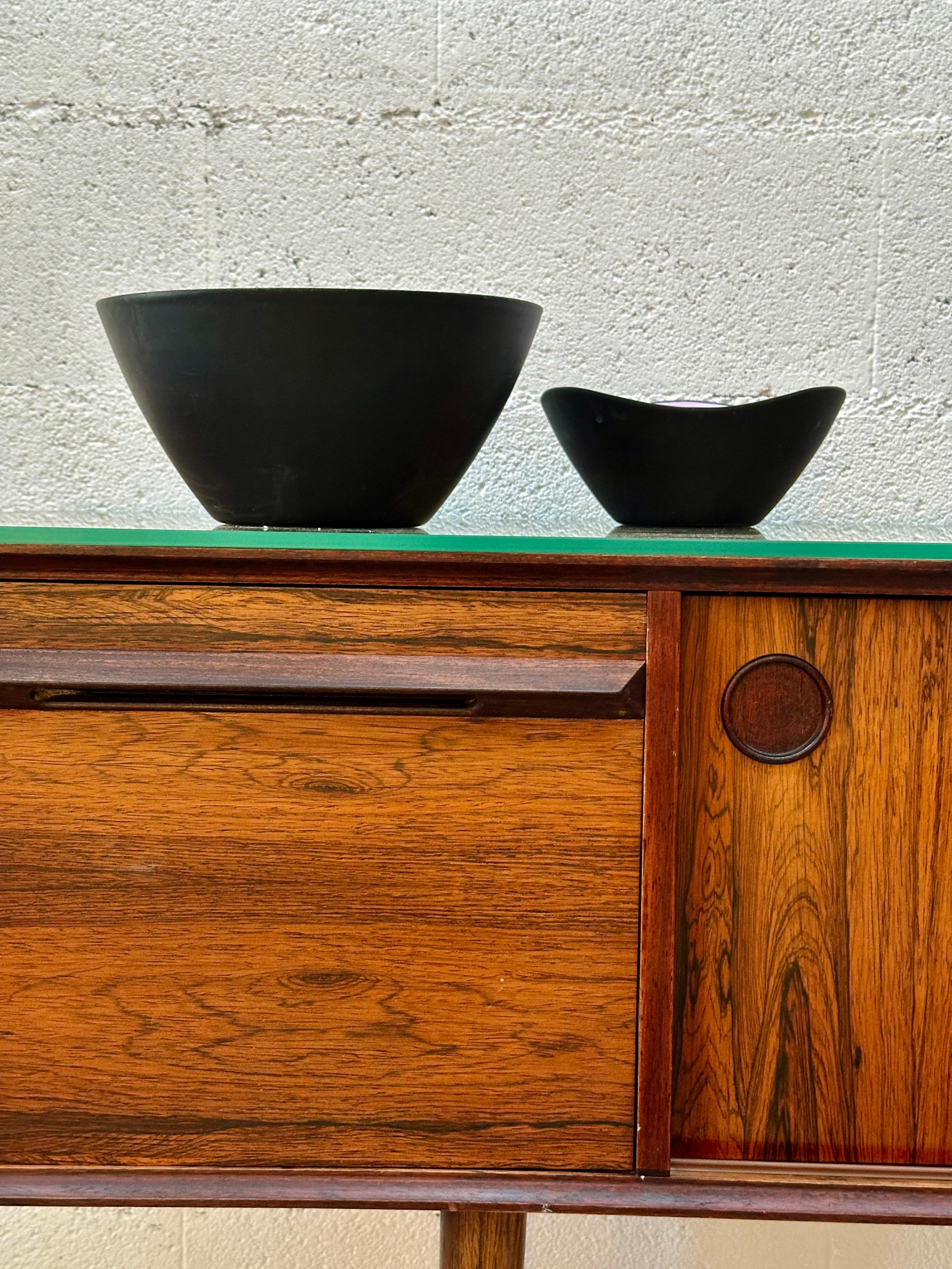 2 Krenit Bowls from the 1950s by Herbert Krenchel, (Pink Enamel) made in Denmark For Sale 3
