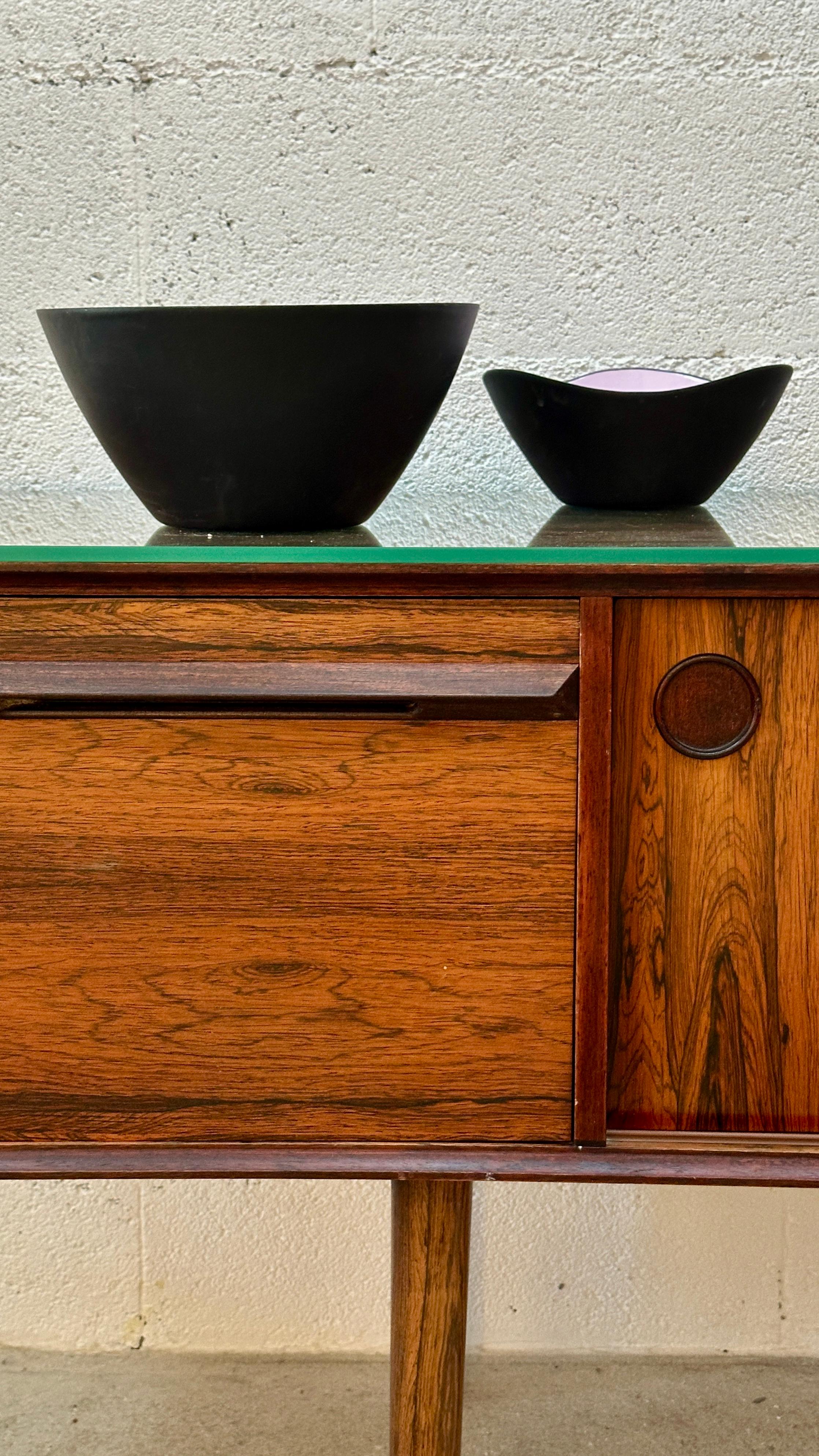 2 Krenit Bowls from the 1950s by Herbert Krenchel, (Pink Enamel) made in Denmark For Sale 4