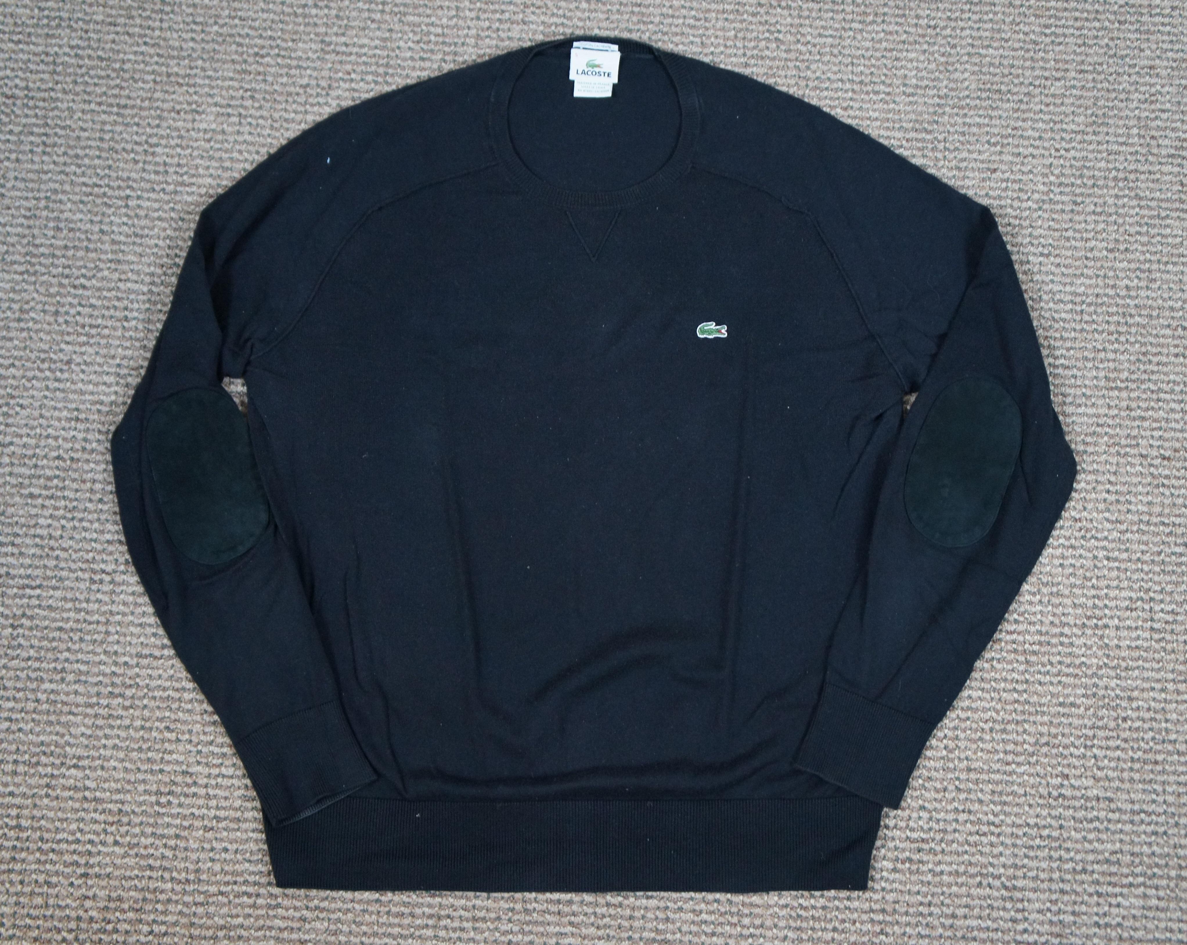 2 Lacoste Sports D'Hiver Pull Over Sweaters Black Blue Mens Elbow Patch 5 L In Good Condition For Sale In Dayton, OH