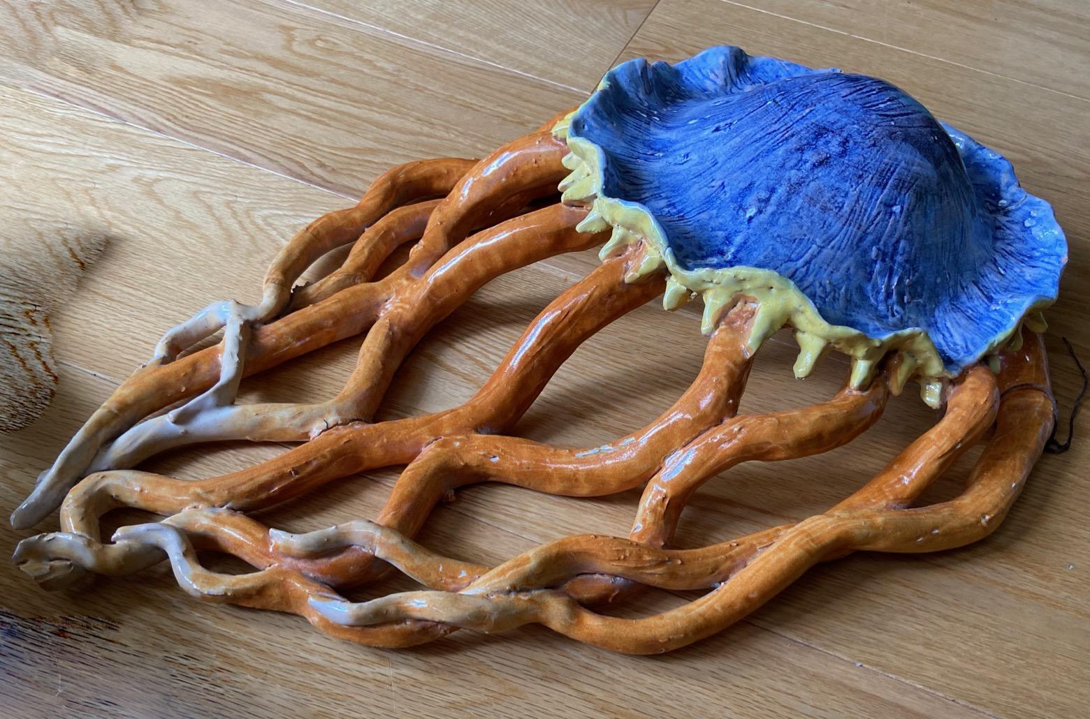 2 large 1950s Vietri ceramic sea creatures wall hangings blue, yellow and ochre In Good Condition For Sale In London, GB