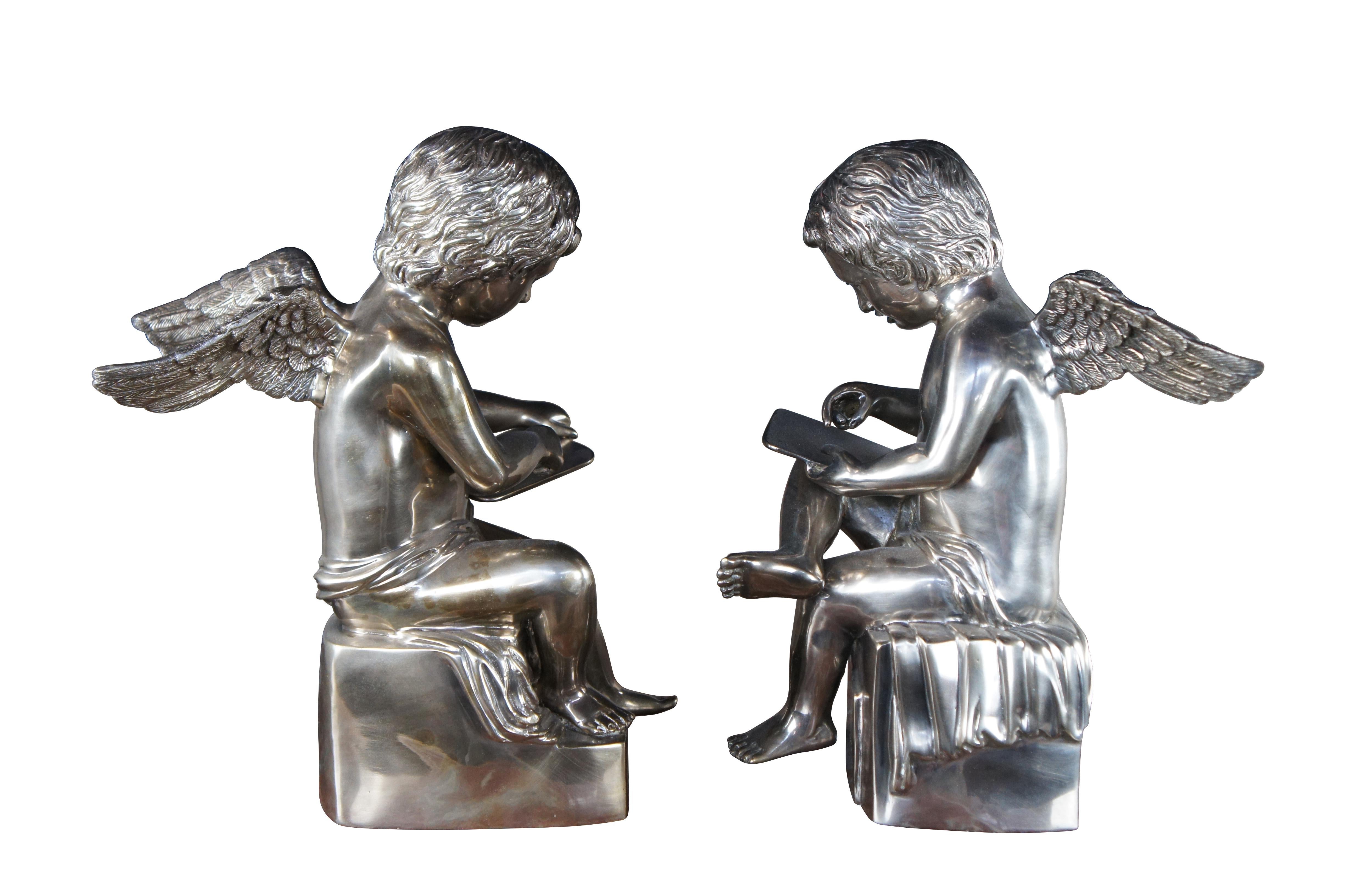 Neoclassico 2 Grandi sculture neoclassiche d'argento in argento con figure di angeli e cherubini in vendita