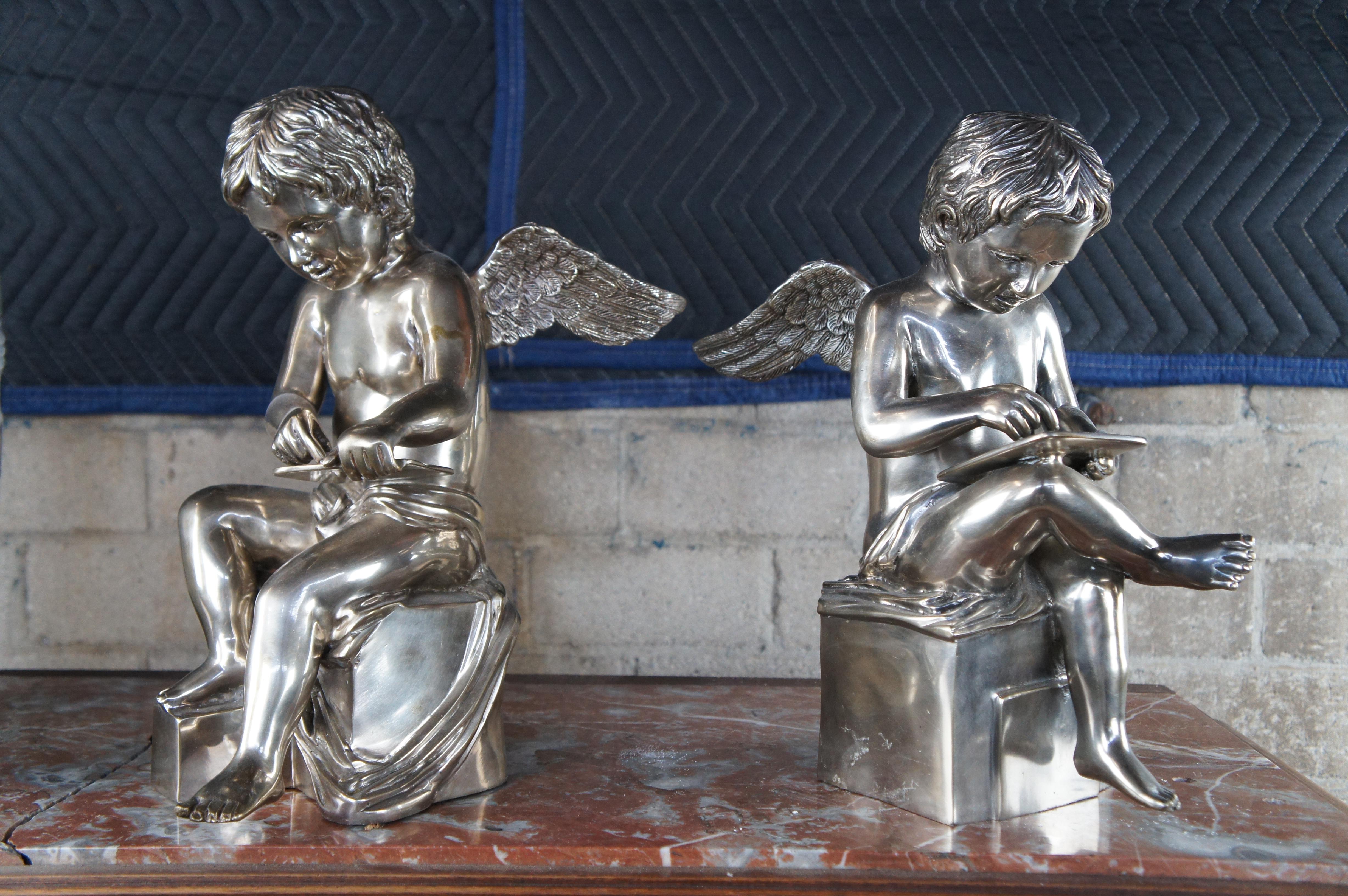 Metallo 2 Grandi sculture neoclassiche d'argento in argento con figure di angeli e cherubini in vendita