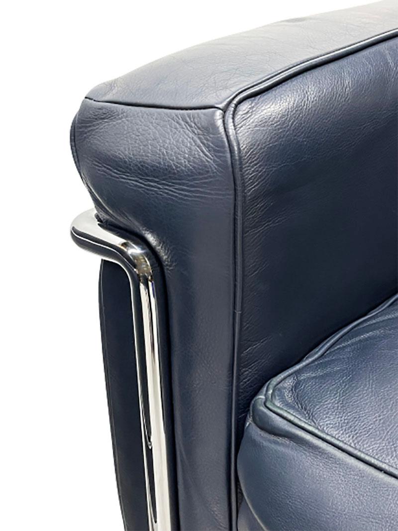2 LC2 Chairs by Le Corbusier, Charlotte Perriand and Pierre Jeanneret 5