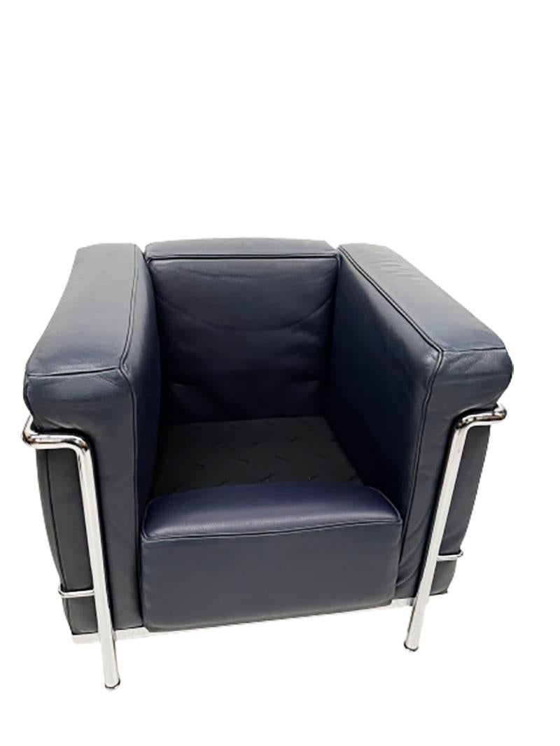 Leather 2 LC2 Chairs by Le Corbusier, Charlotte Perriand and Pierre Jeanneret