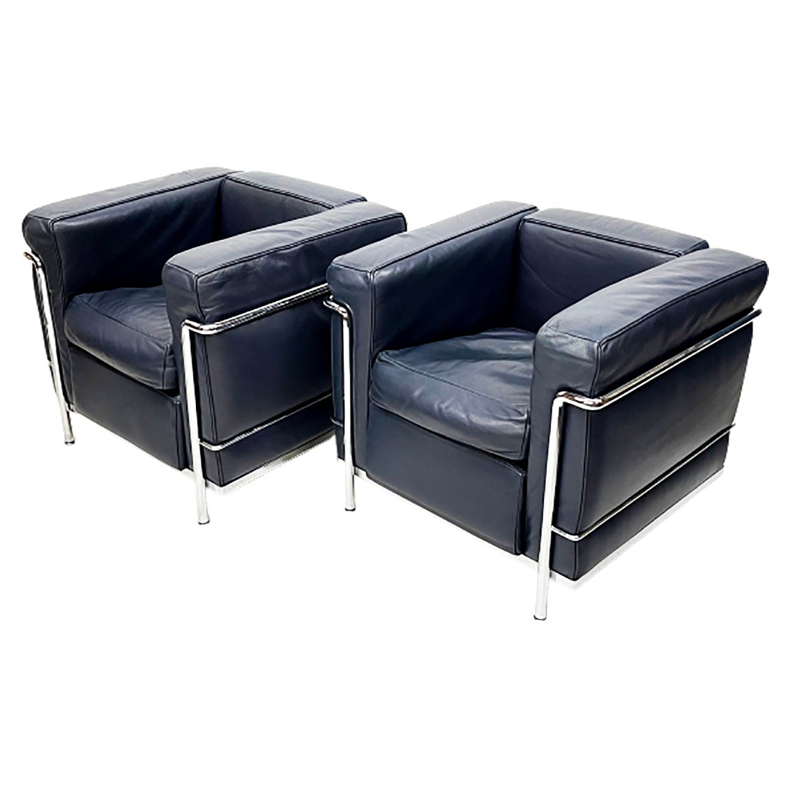 2 LC2 Chairs by Le Corbusier, Charlotte Perriand and Pierre Jeanneret