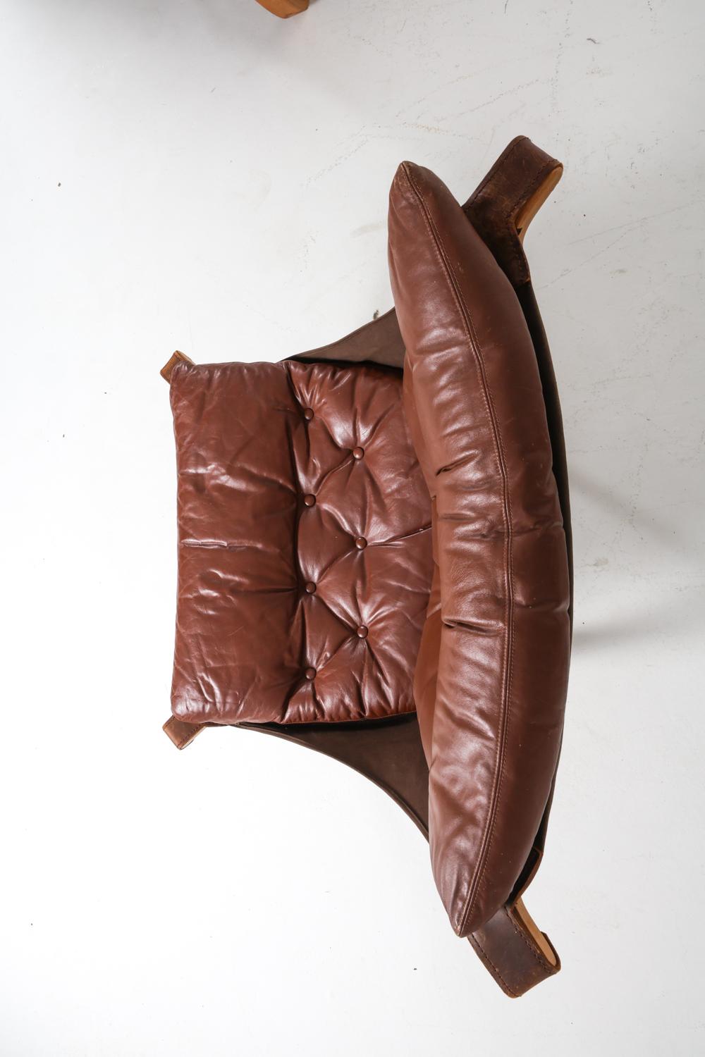 (2) Chaises longues en cuir et en Beeche par Georg Thams, Danemark Circa 1970's en vente 8
