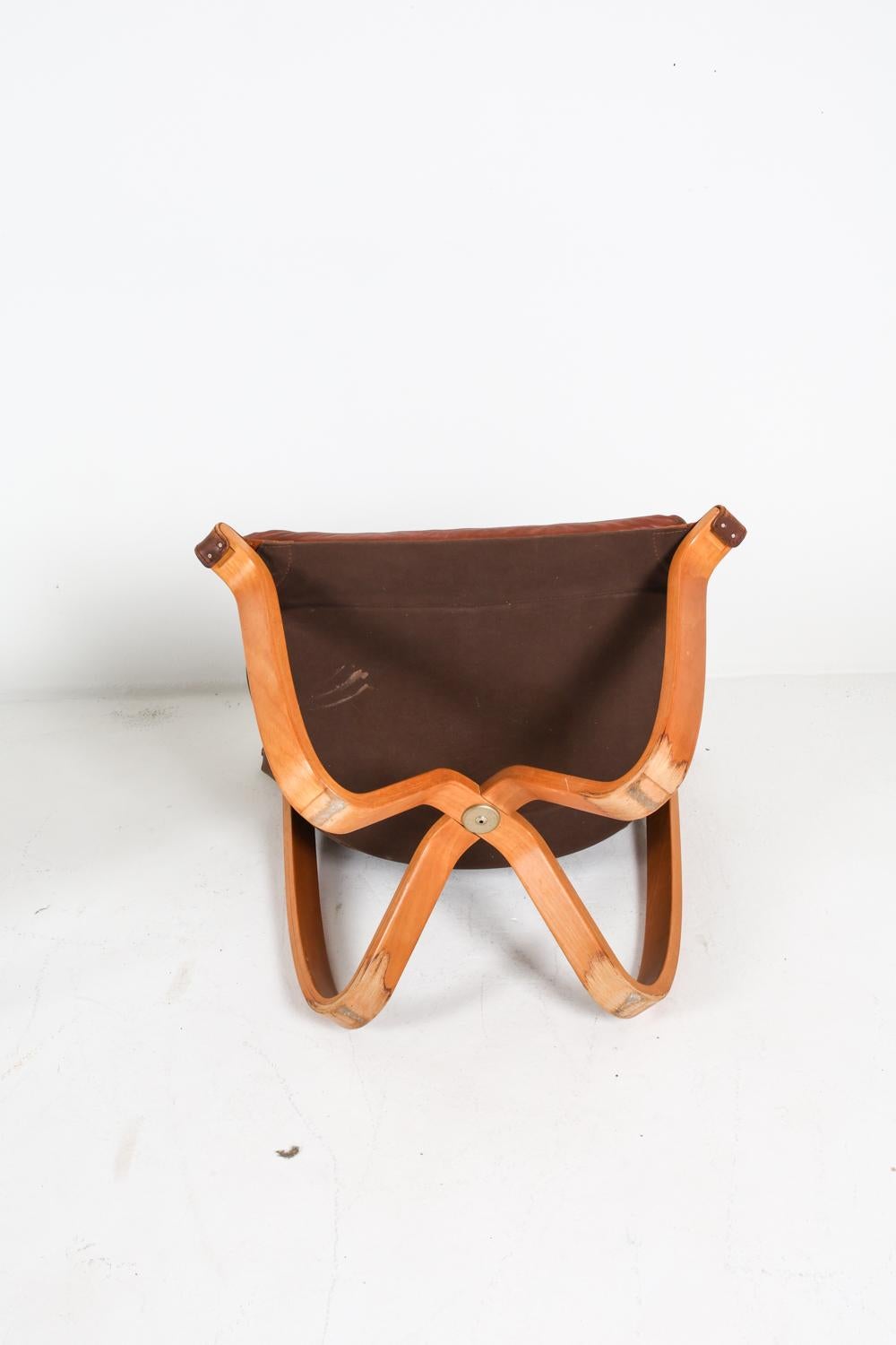 (2) Chaises longues en cuir et en Beeche par Georg Thams, Danemark Circa 1970's en vente 1