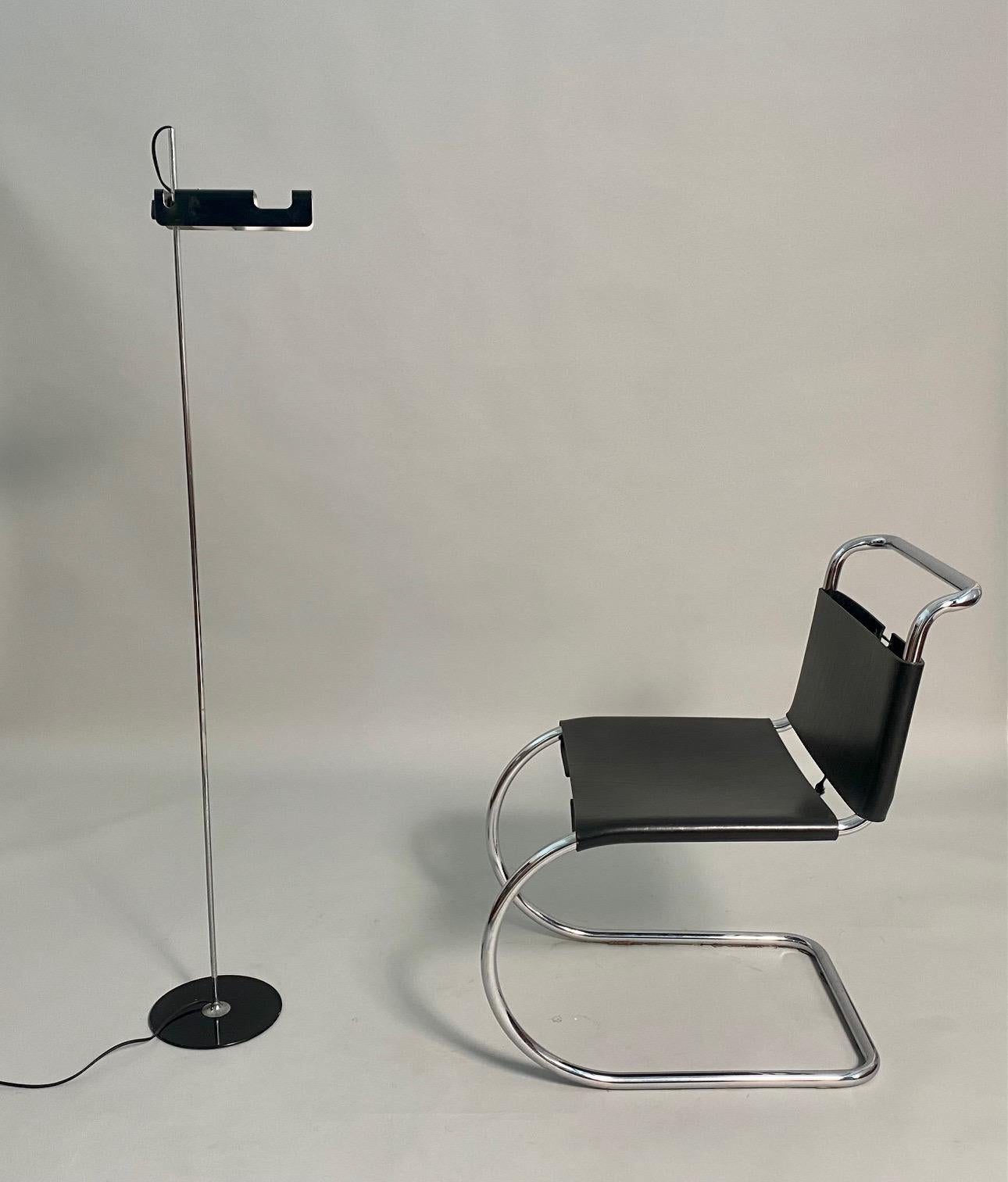 2 MR10-Stühle aus Leder von Ludwig Mies Van Der Rohe, 1960er Jahre (Metall) im Angebot