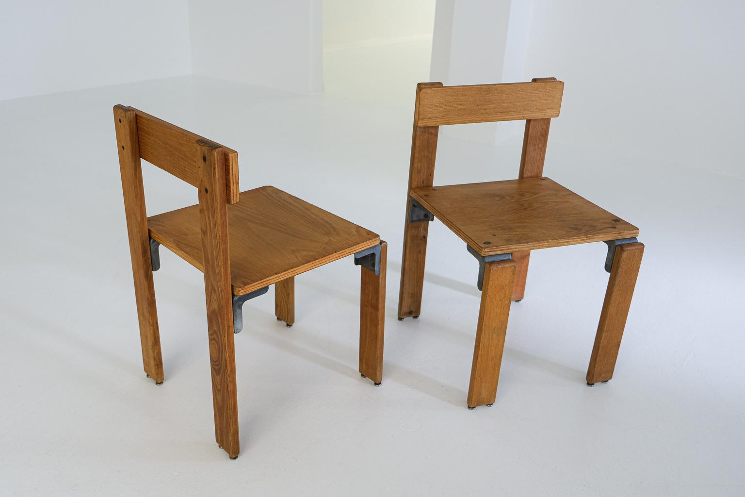 2 Les Carrats Chairs by Georges Candilis + Anja Blomstedt for Sentou, France 8
