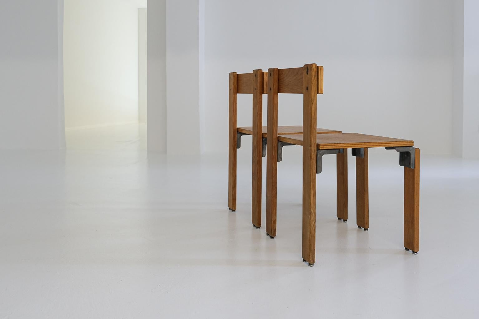 2 Les Carrats Chairs by Georges Candilis + Anja Blomstedt for Sentou, France In Good Condition In Frankfurt am Main, DE