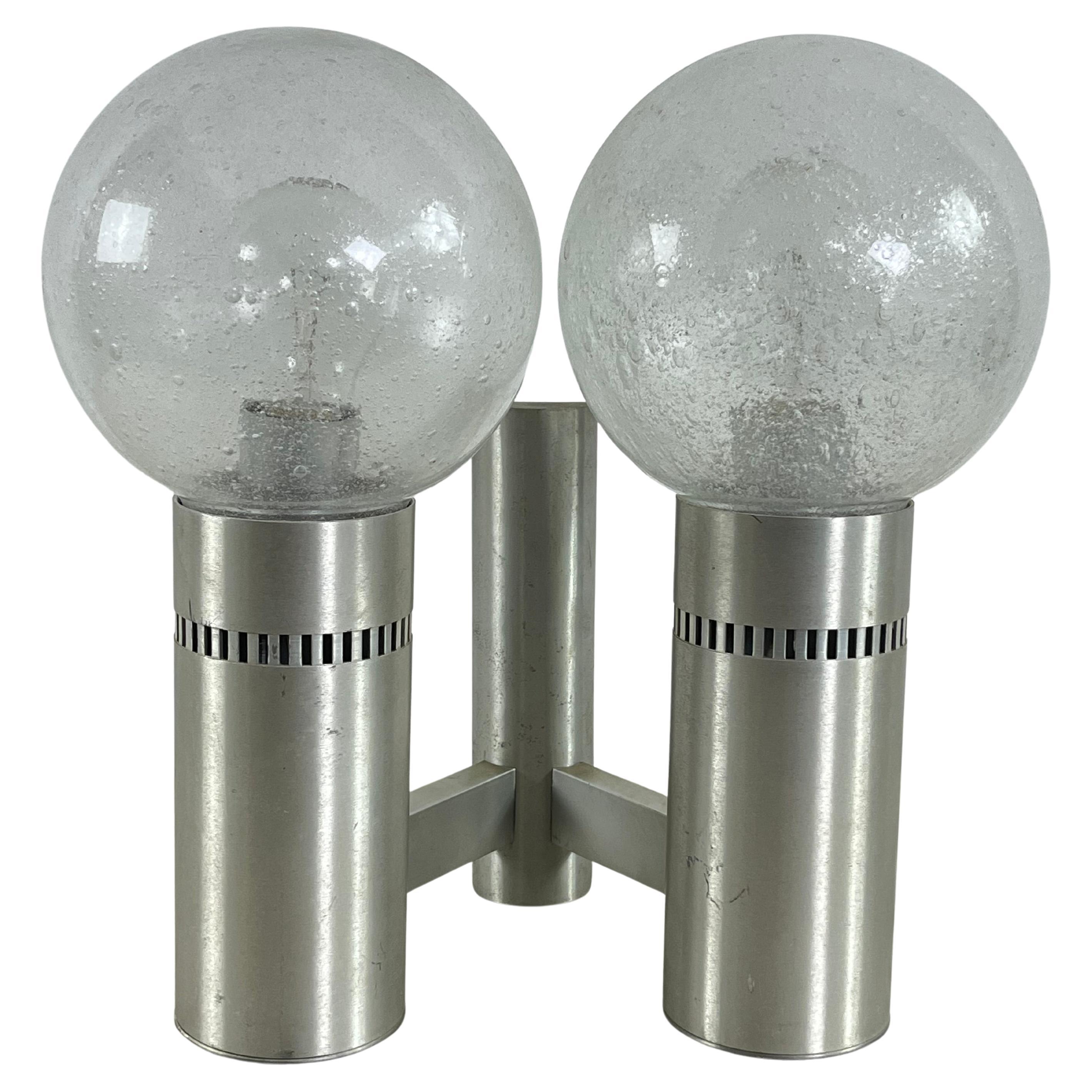 Lampada da parete a 2 luci in acciaio spazzolato e vetro, Made in Italy anni '70