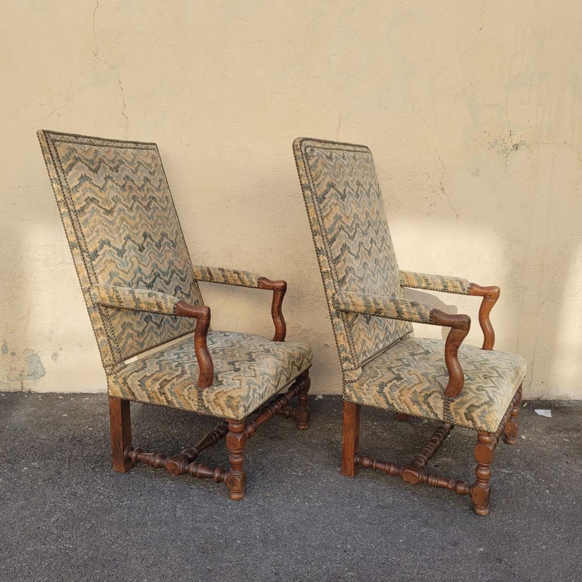 2 Poltrone d'epoca Luigi XIII con arazzo in vendita 1