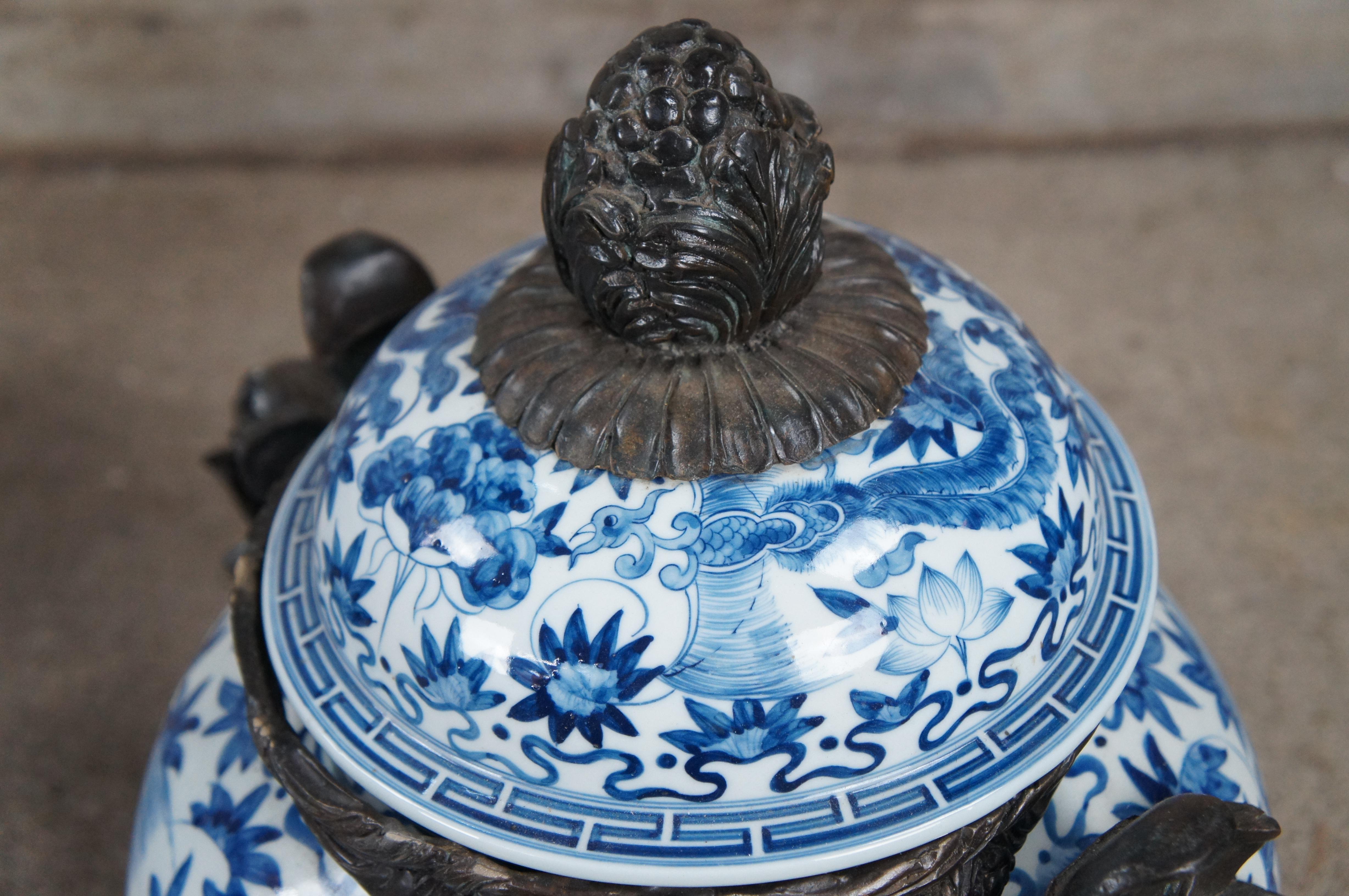 2 Maitland Smith Blue & White Chinoiserie Porcelain Bronze Ginger Jars Urns Pair For Sale 2
