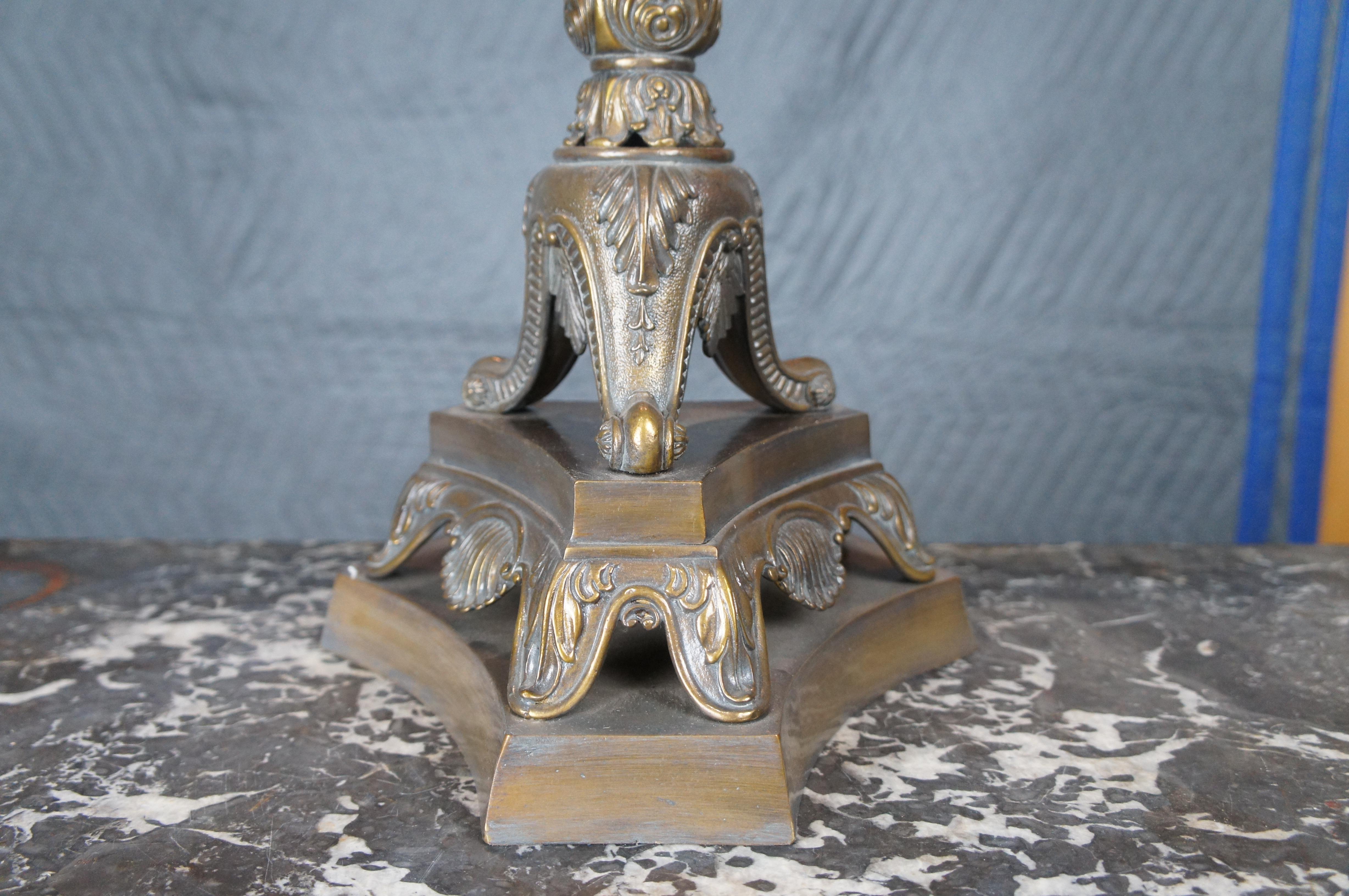 2 chandeliers et bougeoirs français Maitland Smith en marbre et bronze Bon état - En vente à Dayton, OH