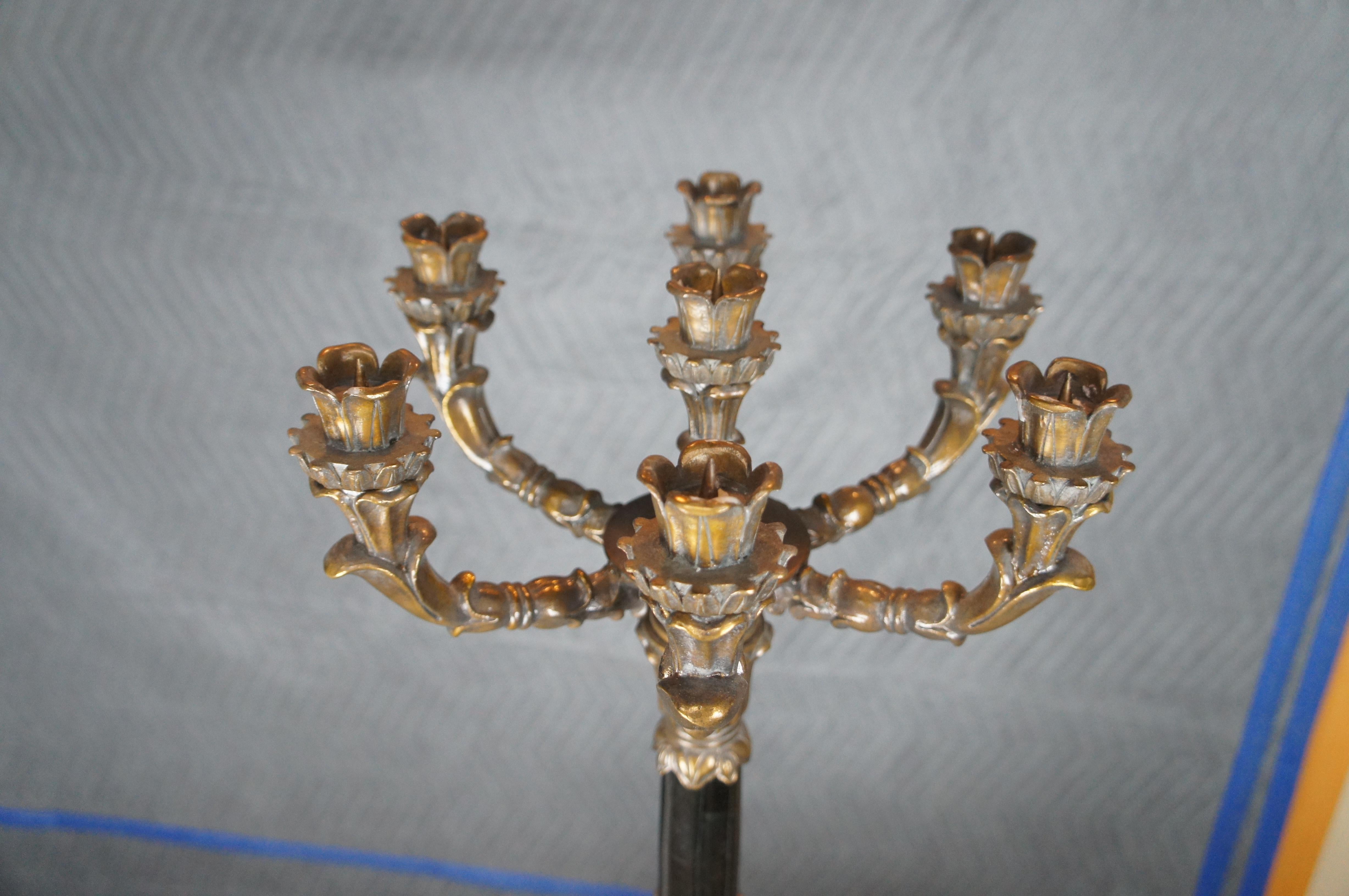2 chandeliers et bougeoirs français Maitland Smith en marbre et bronze en vente 1