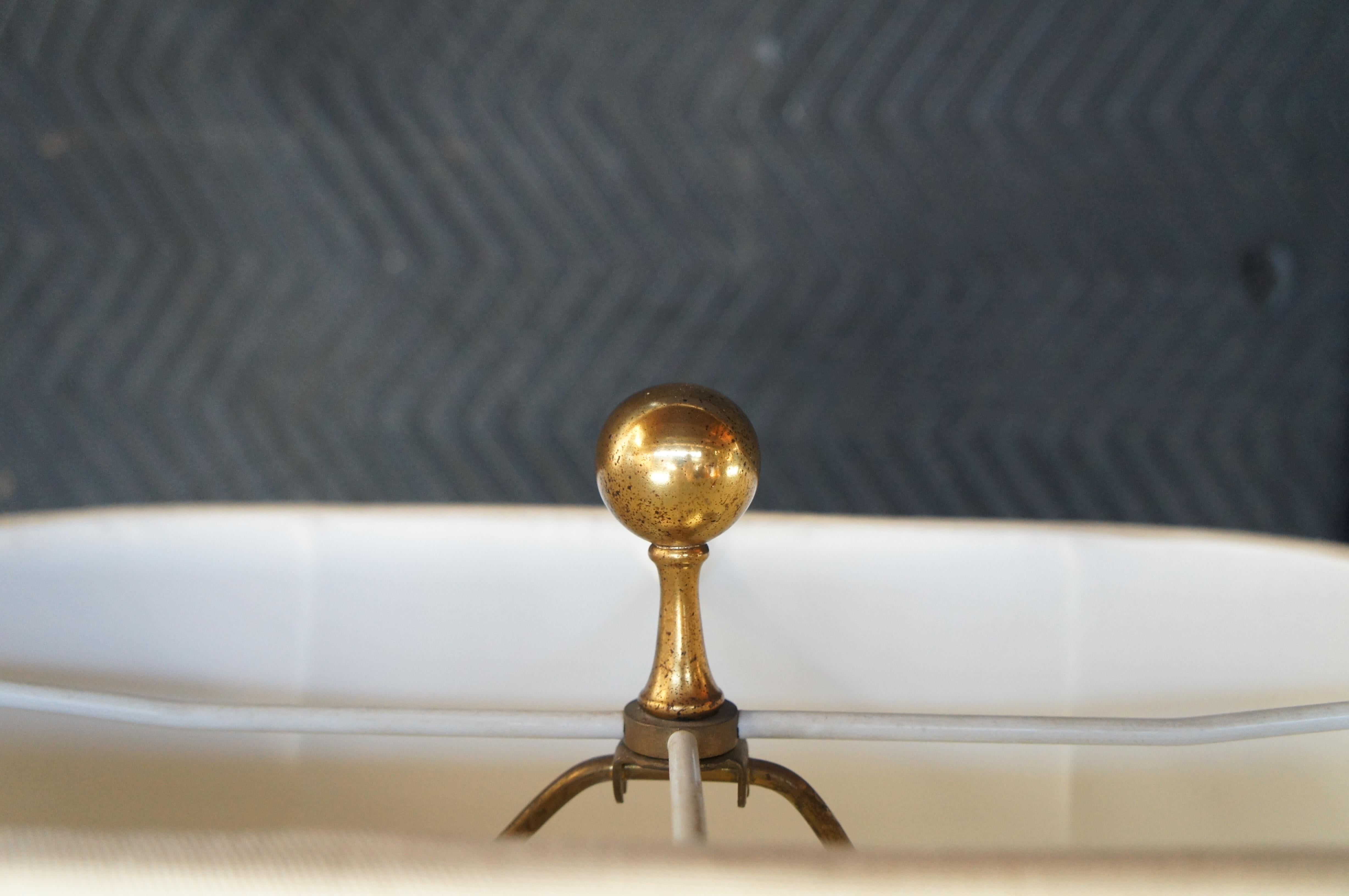 2 Maitland Smith Lámparas bufé neoclásicas de candelabros tallados en acanto 33 en venta 2