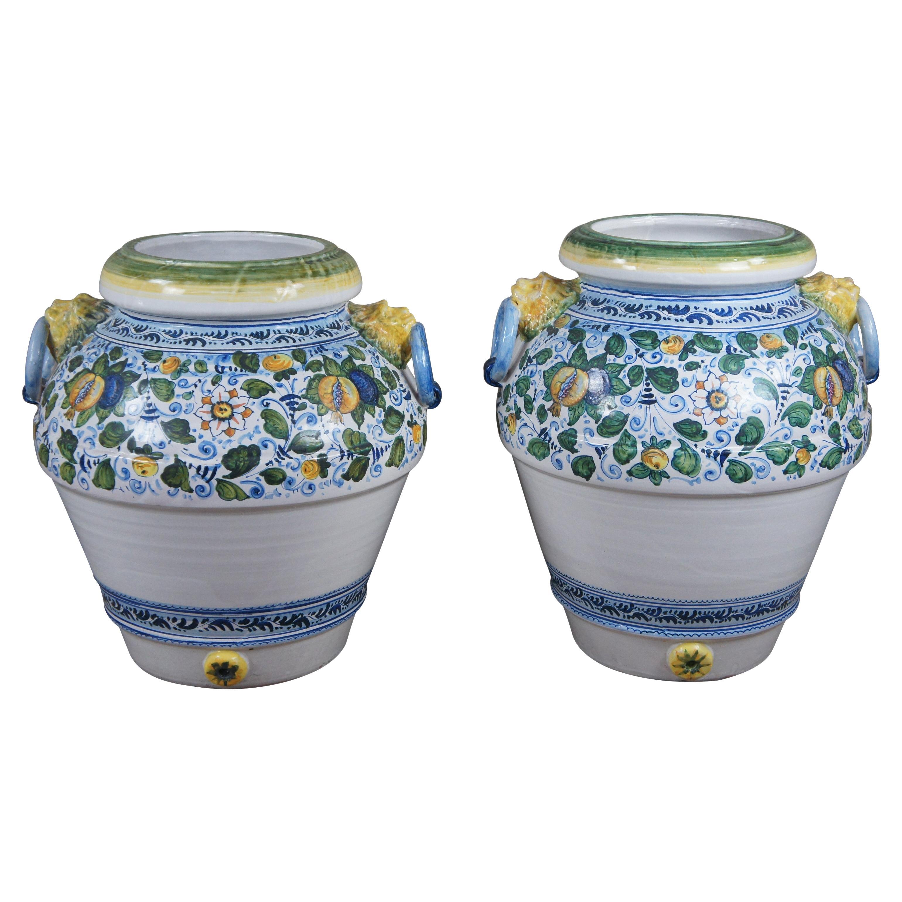 2 Majolika-Vasen mit Löwenkopf aus toskanischer Keramik, Caffagioli Deruta, 24"