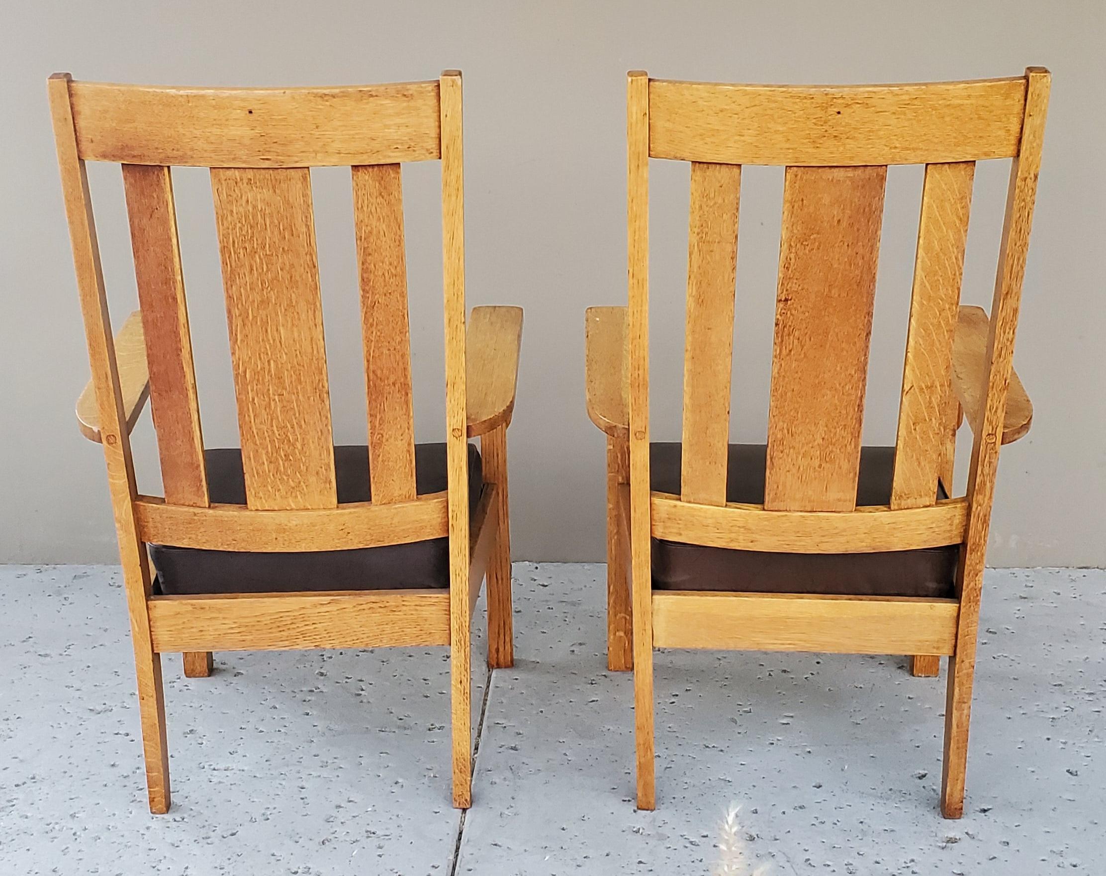 2 sillones a juego de roble aserrado de la Misión de 1910 y asiento de cuero desmontable Roble en venta