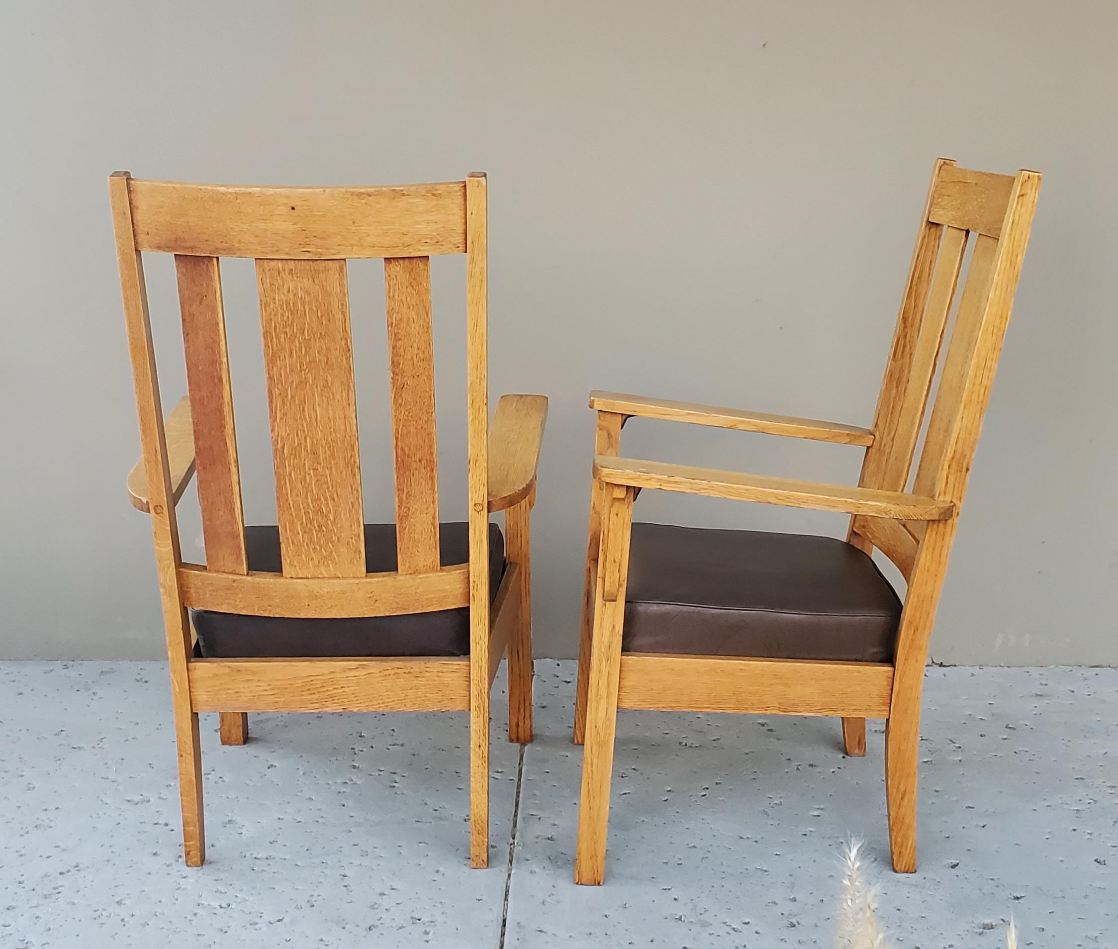 2 sillones a juego de roble aserrado de la Misión de 1910 y asiento de cuero desmontable en venta 2